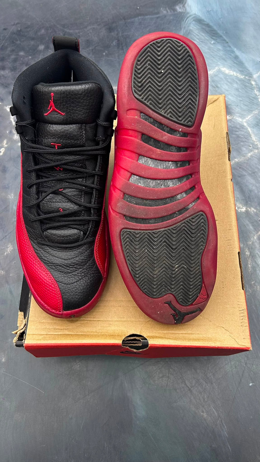JORDAN 12 RETRO FLU GAME PRE OWNED SIZE 12