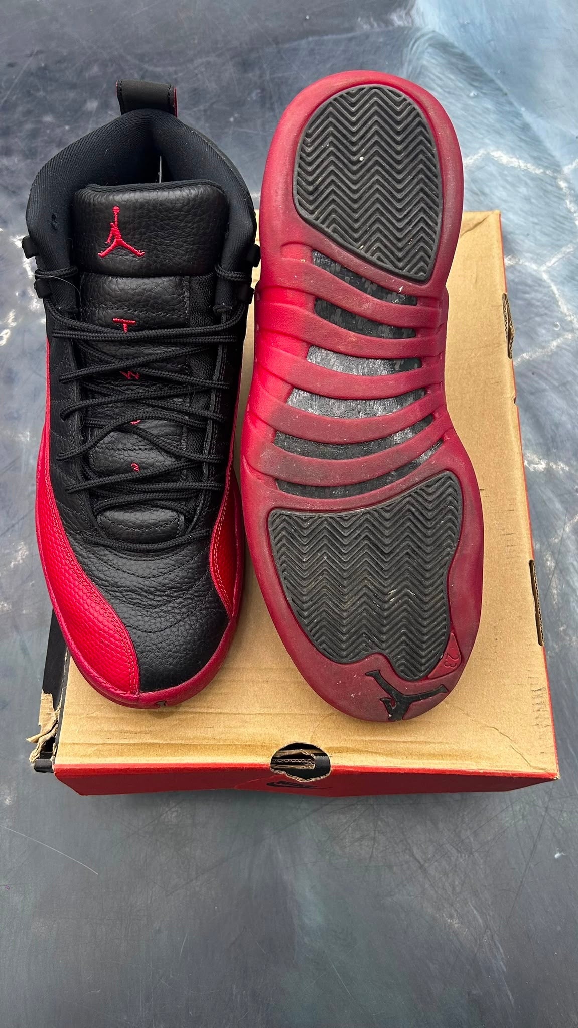 JORDAN 12 RETRO FLU GAME PRE OWNED SIZE 12