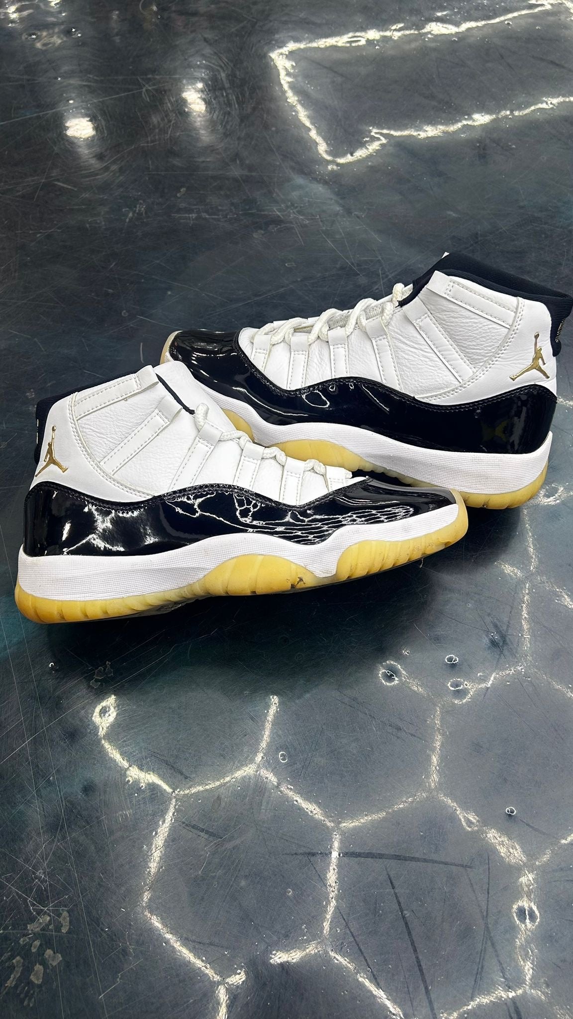 JORDAN 11 RETRO DMP GRATITUDE PRE OWNED SIZE 8.5 no BOX