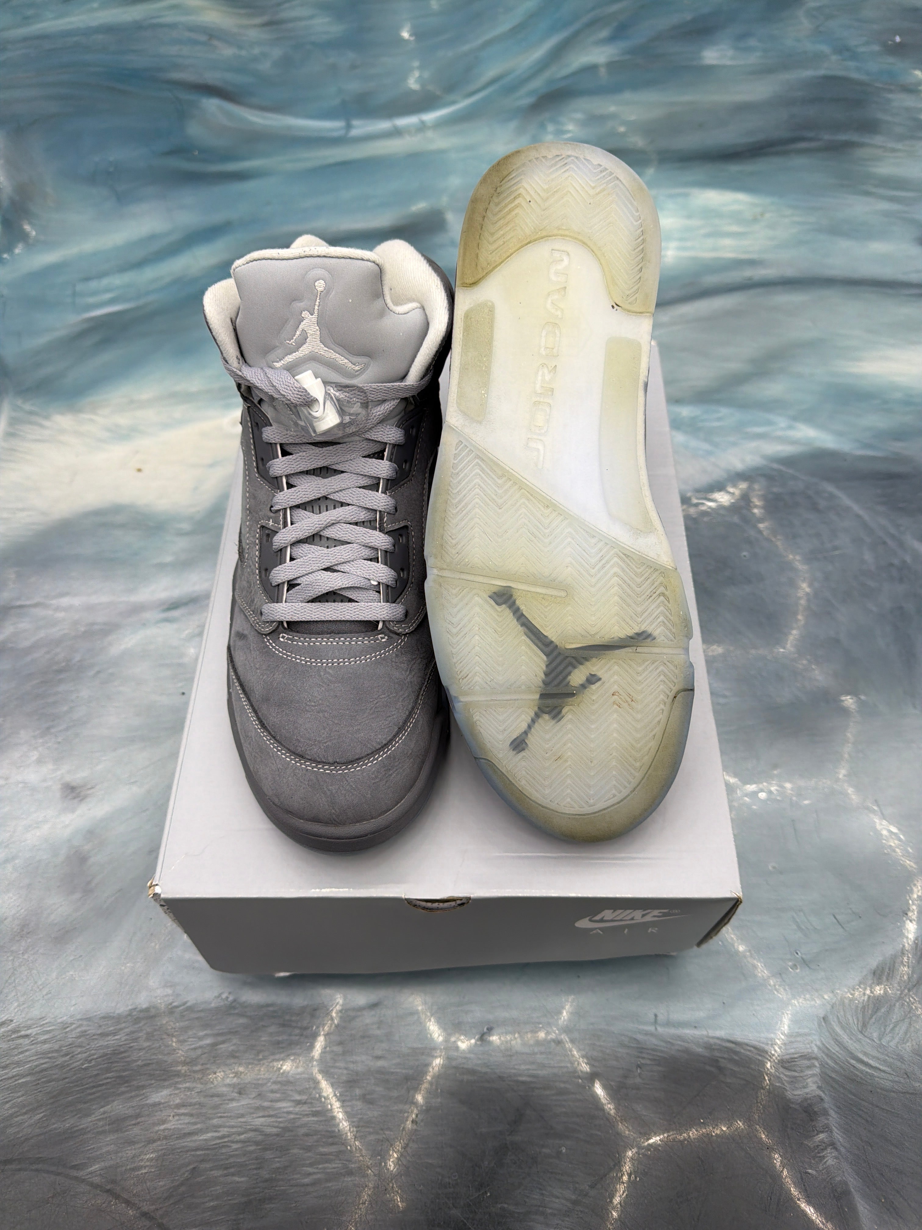 JORDAN 5 RETRO WOLF PRE OWNED SIZE 11