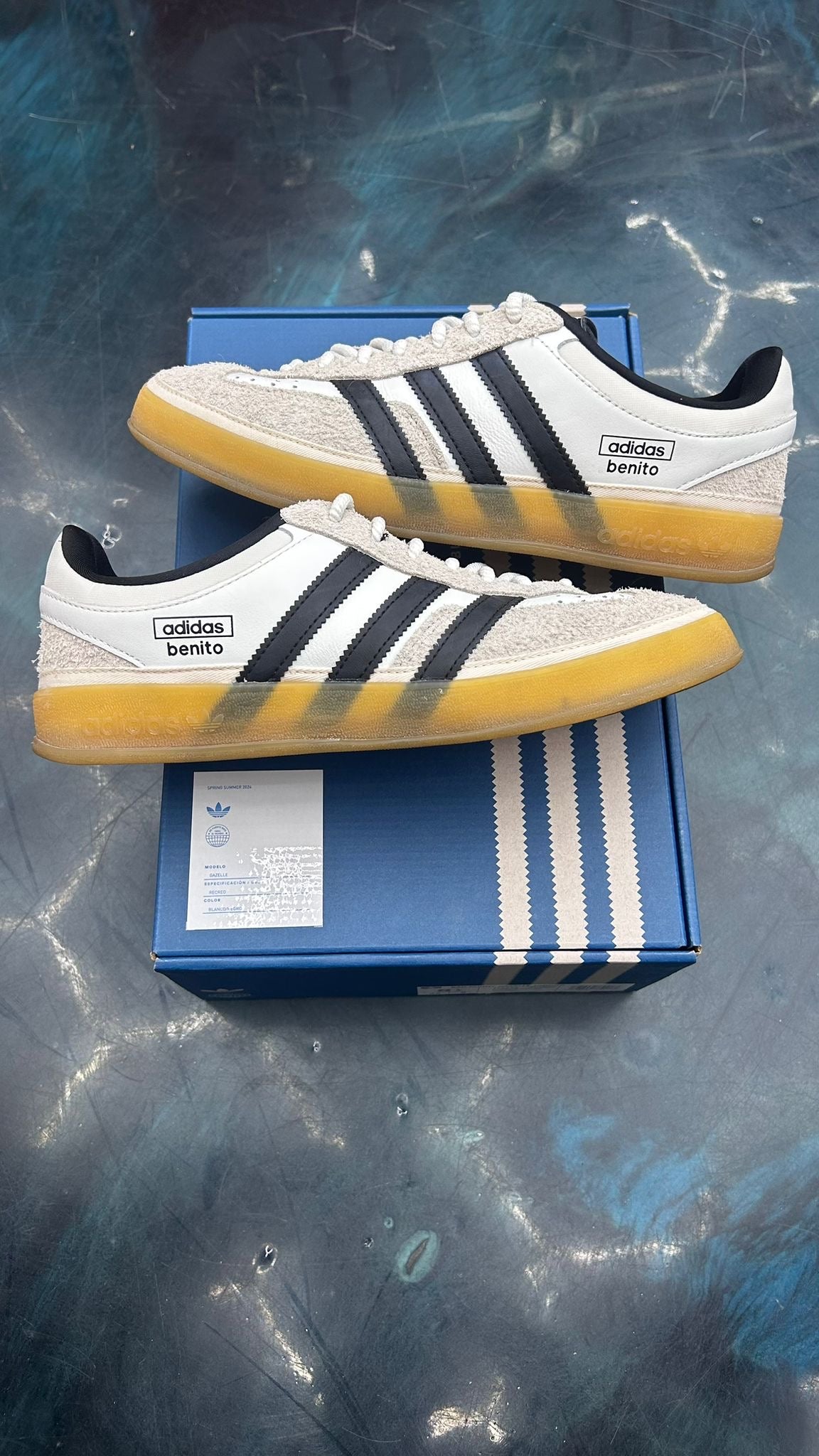 ADIDAS GAZELLE INDOOR BAD BUNNY BENITO PRE OWNED SIZE 8.5