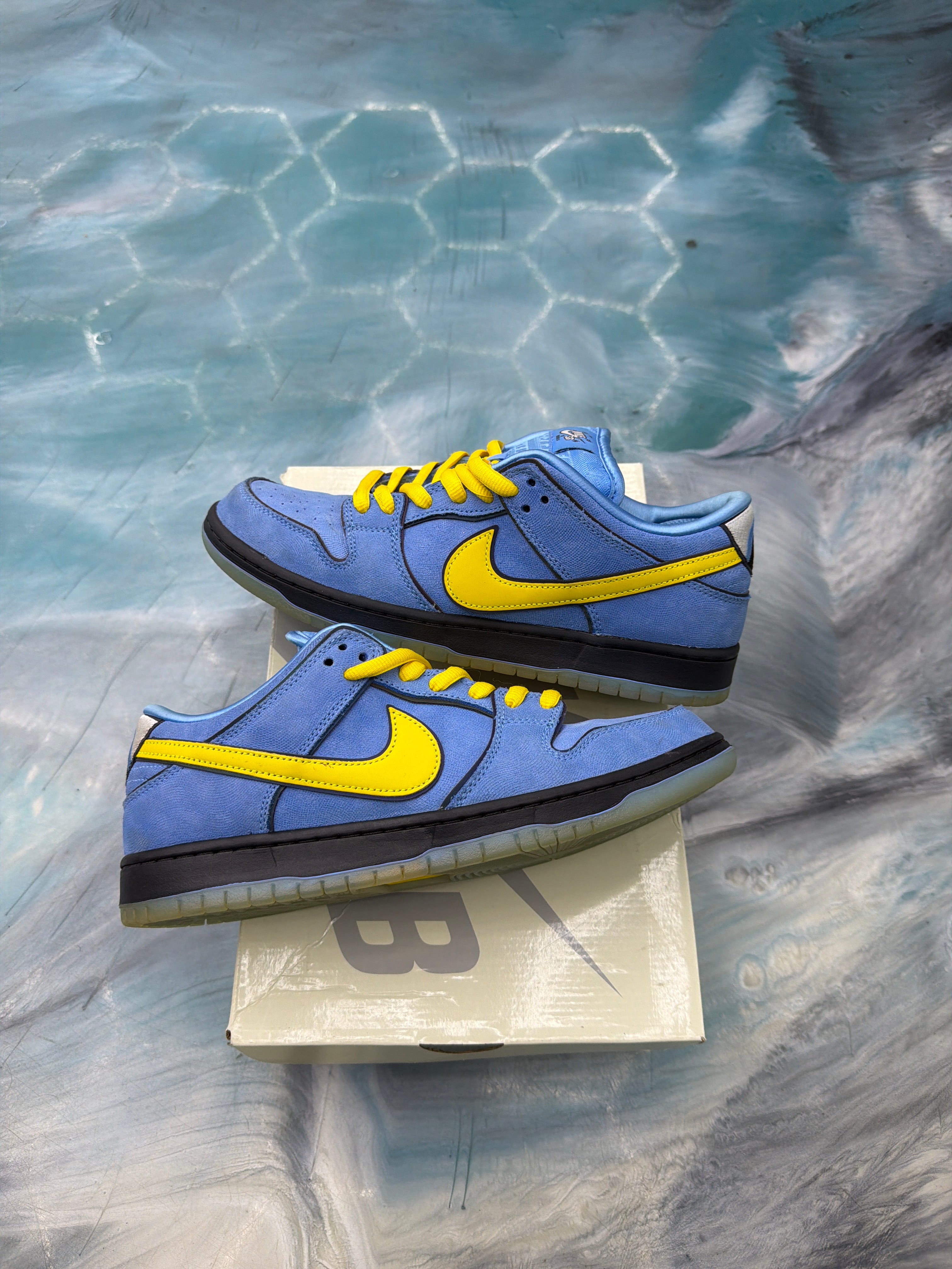 NIKE SB DUNK LOW THE POWERPUFF GIRLS BUBBLES PRE OWNED SIZE 10