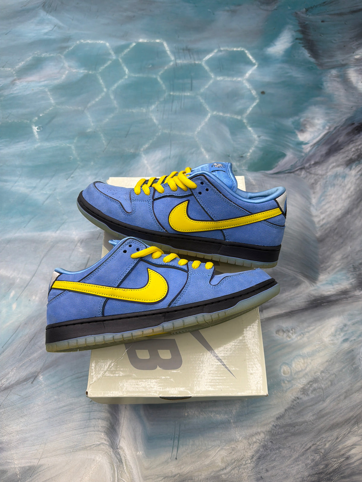 NIKE SB DUNK LOW THE POWERPUFF GIRLS BUBBLES PRE OWNED SIZE 10