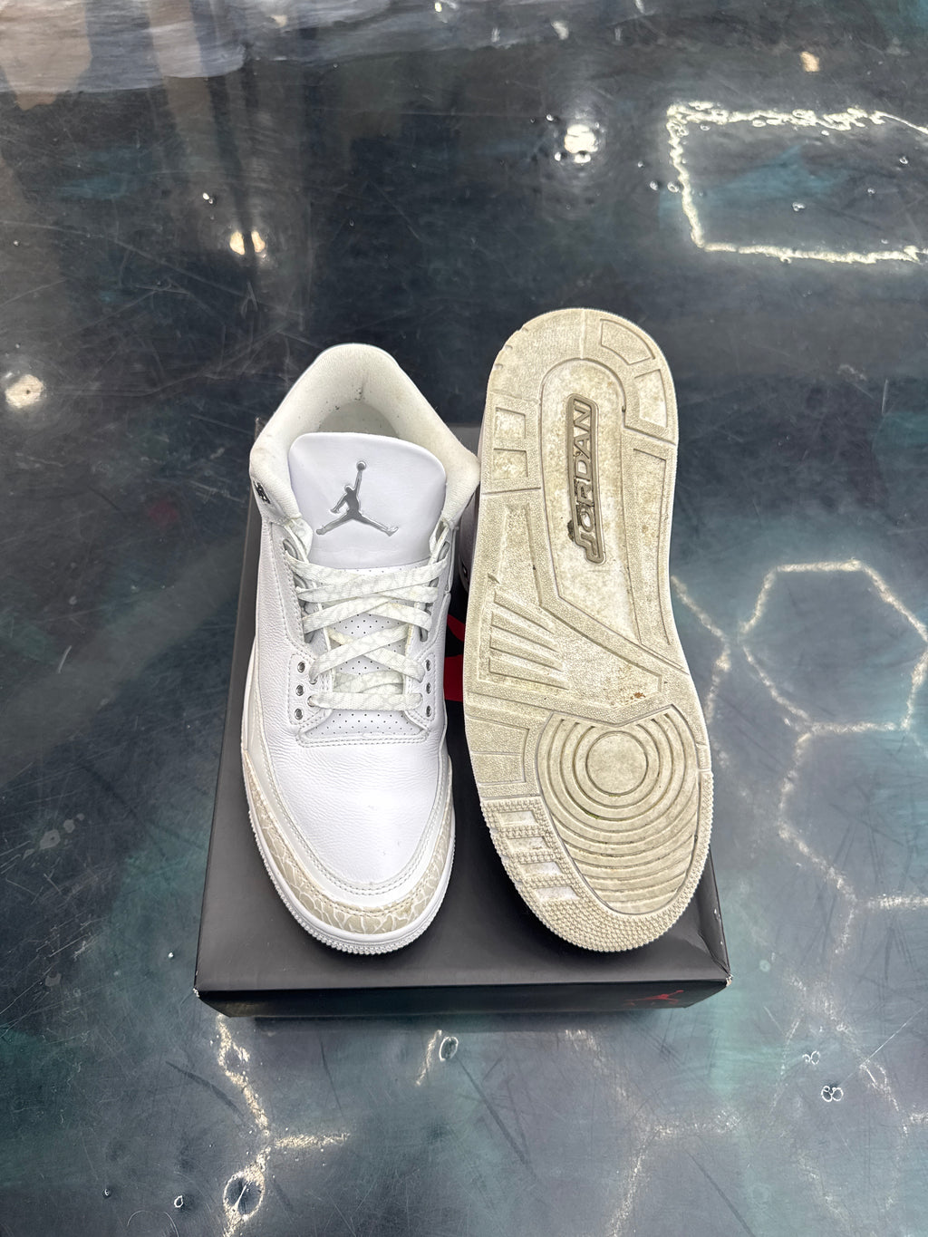 JORDAN 11 RETRO PURE MONEY PRE OWNED SIZE 11