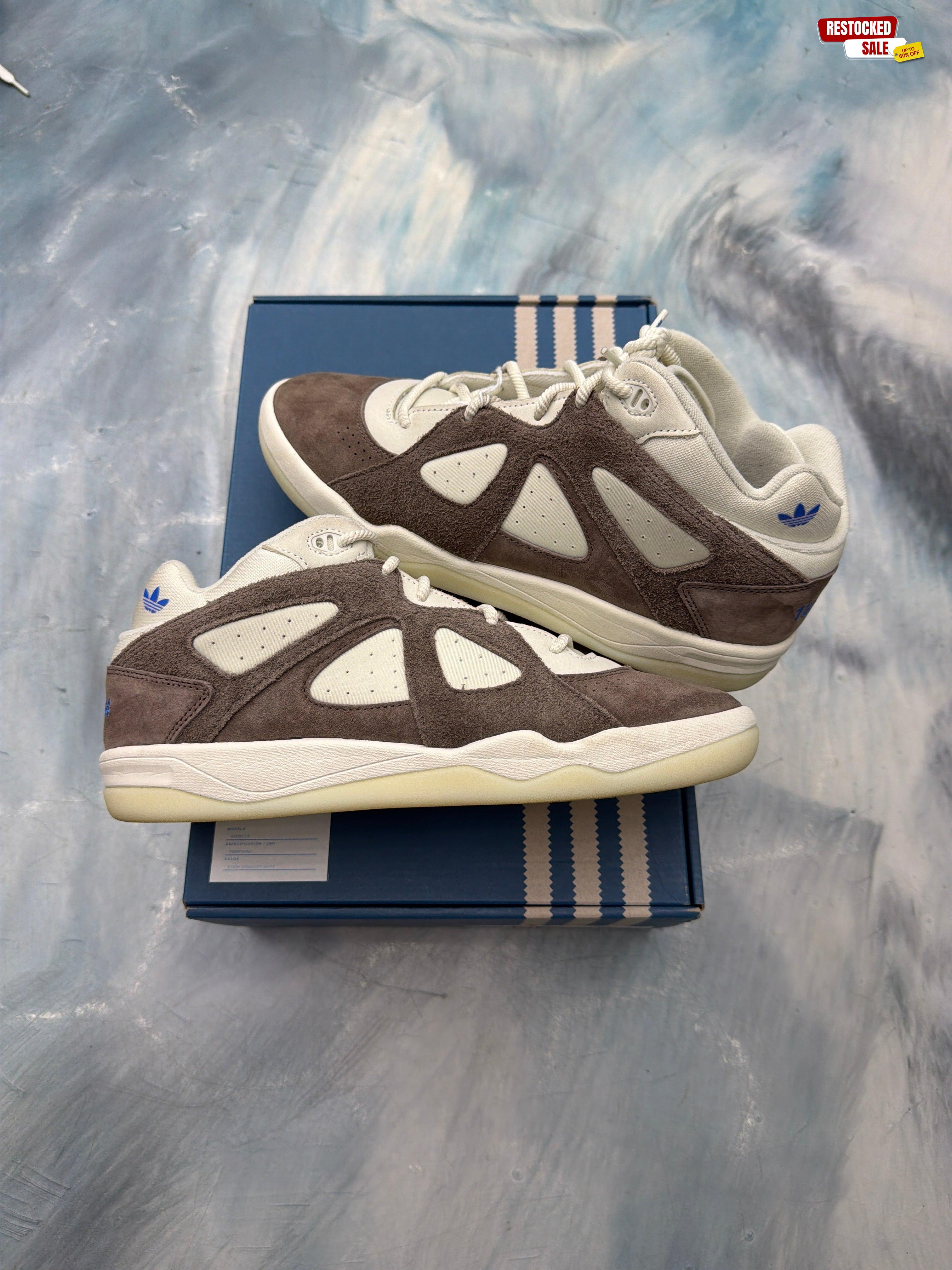 ADIDAS BADBO 1.0 BAD BUNNY BROWN PRE OWNED SIZE 9.5