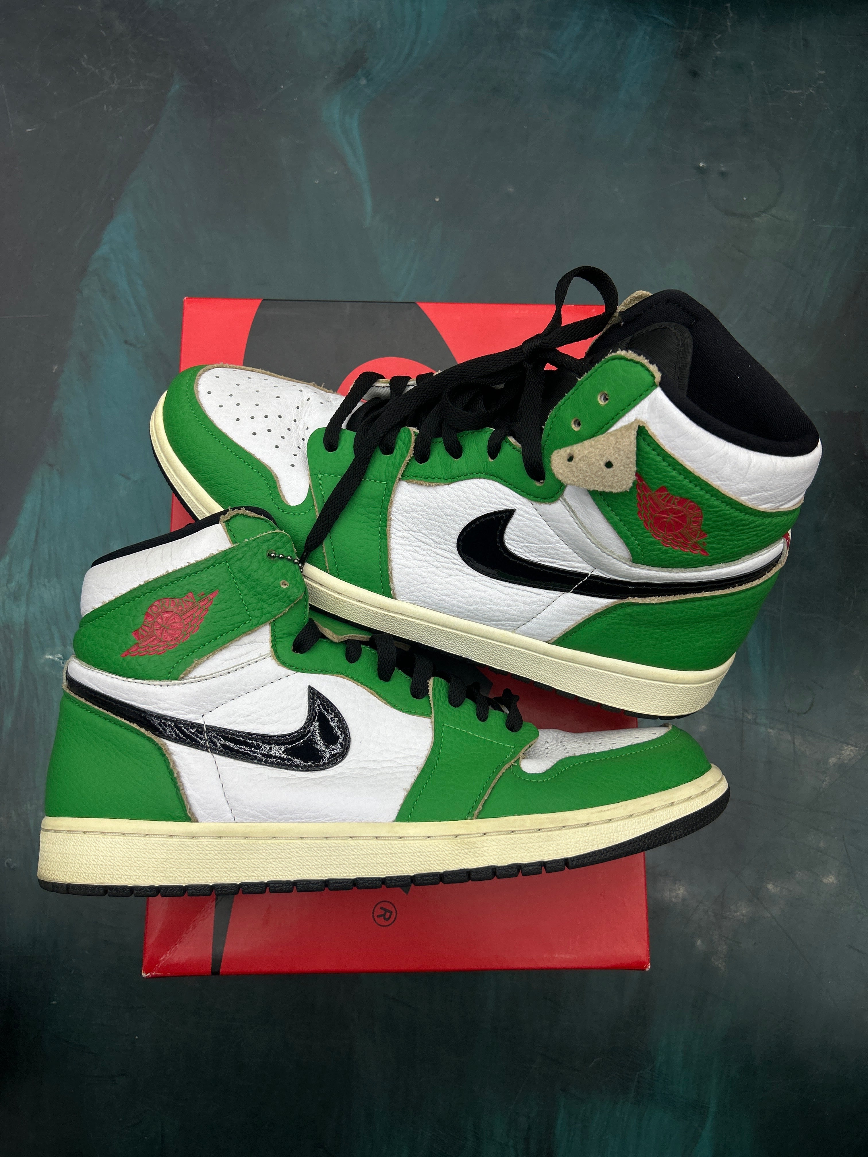 JORDAN 1 RETRO HIGH LUCKY GREEN PRE OWNED SIZE 10.5