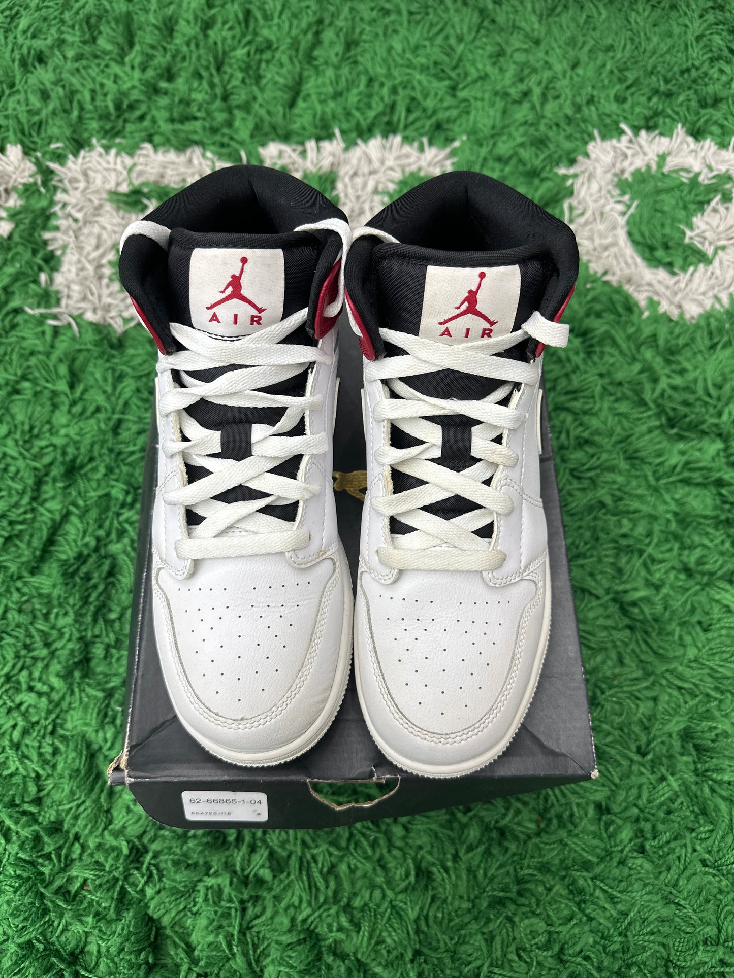 JORDAN 1 MID WHITE BLACK GYM RED (GS) PRE-OWNED SIZE 6