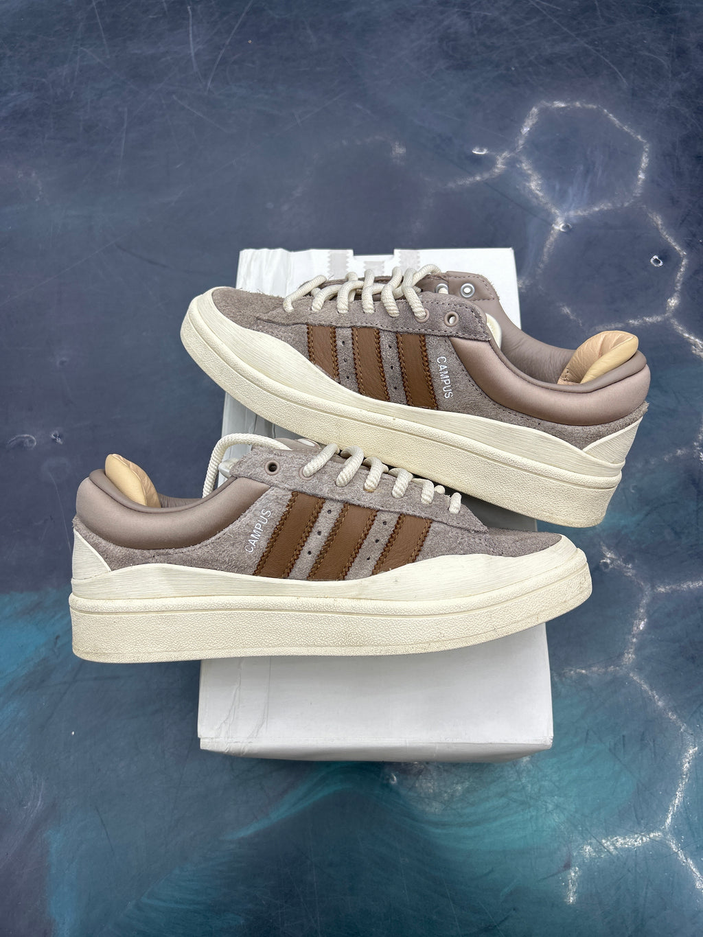ADIDAS CAMPUS BAD BUNNY CHALKY BROWN PRE OWNED SIZE 6