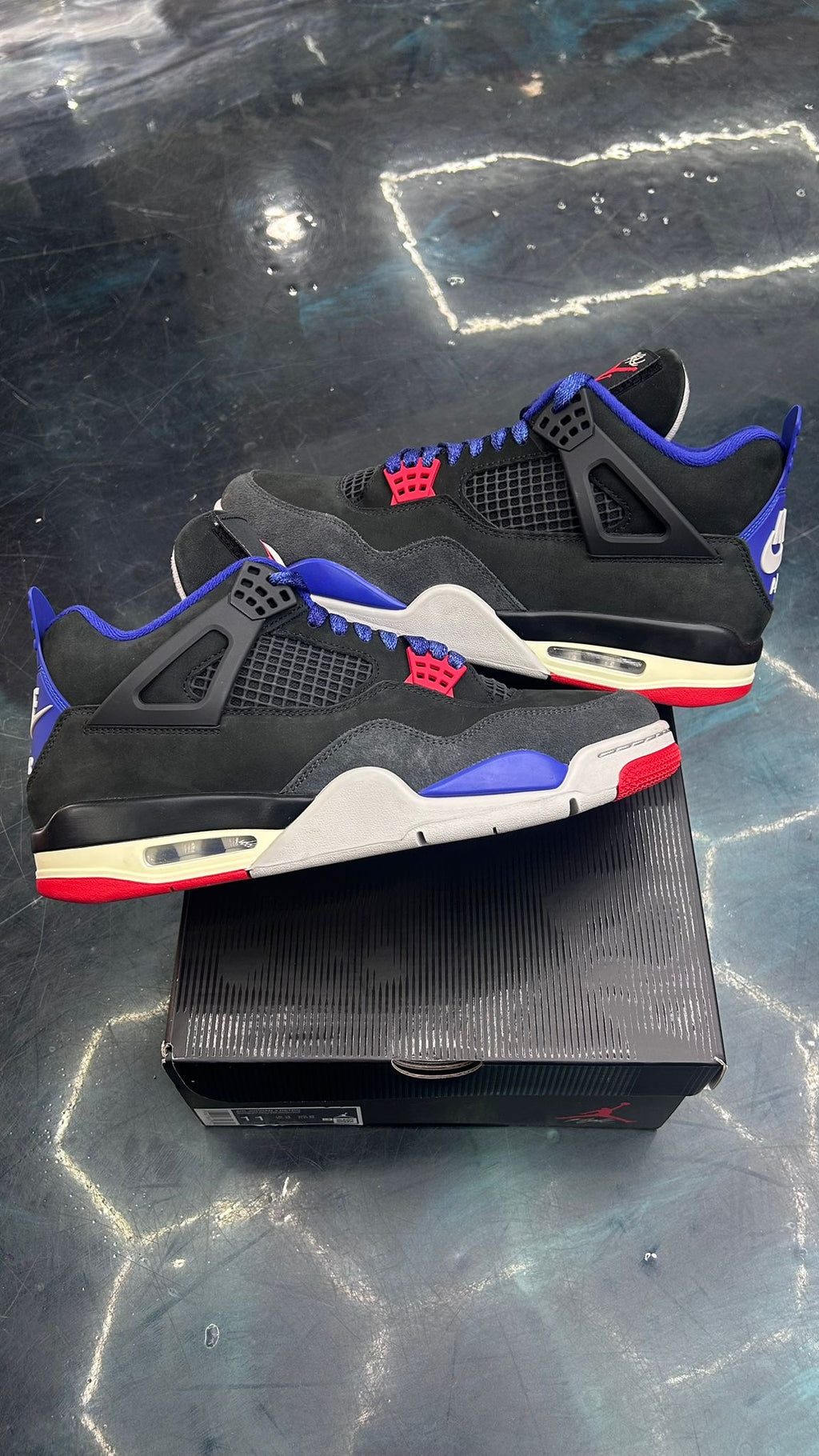 JORDAN 4 RETRO RARE AIR PRE OWNED SIZE 11