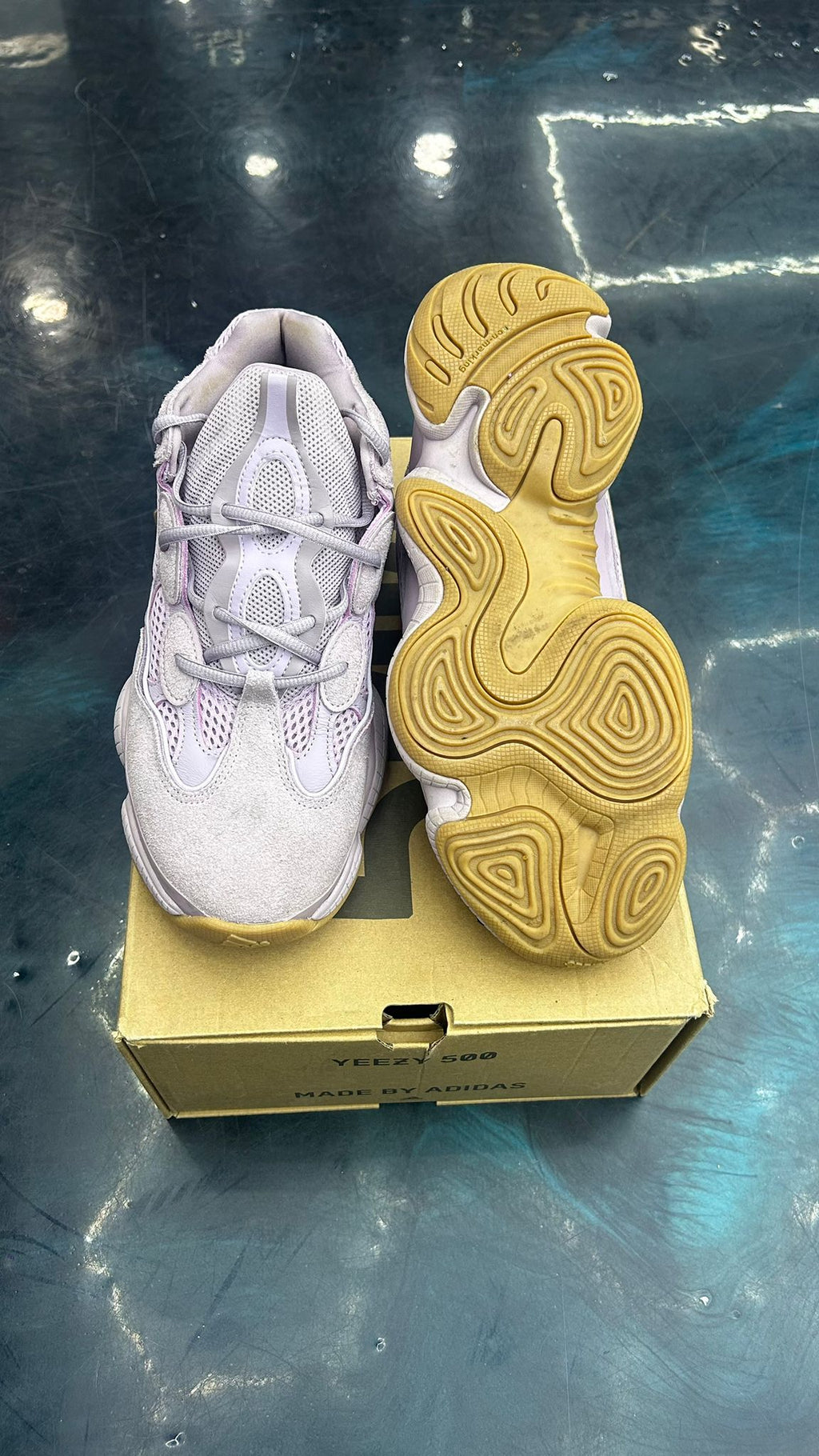 YEEZY 500 SOFT VISION PRE OWNED SIZE 11