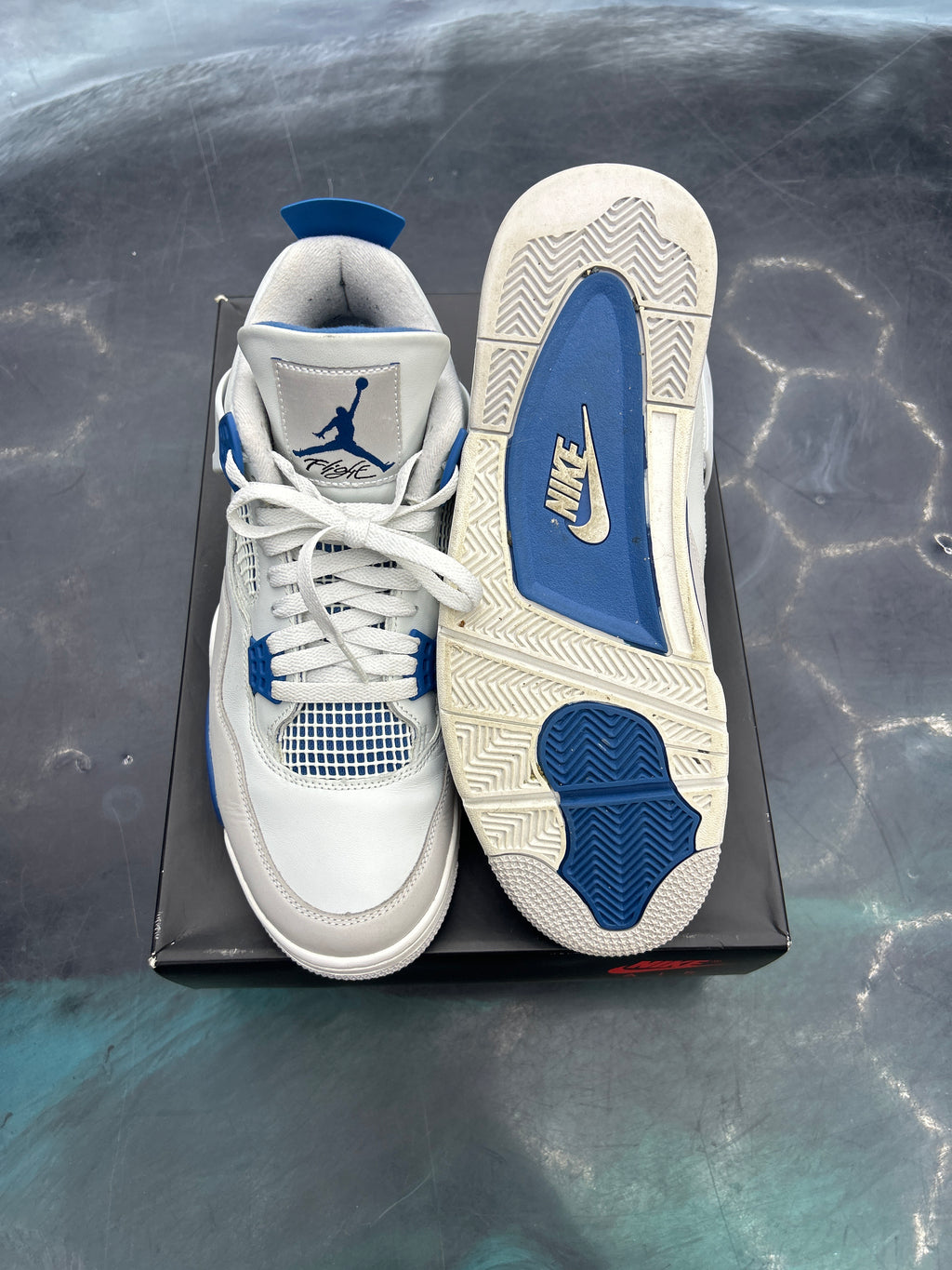 JORDAN 4 RETRO MILITARY BLUE PRE OWNED SIZE 12