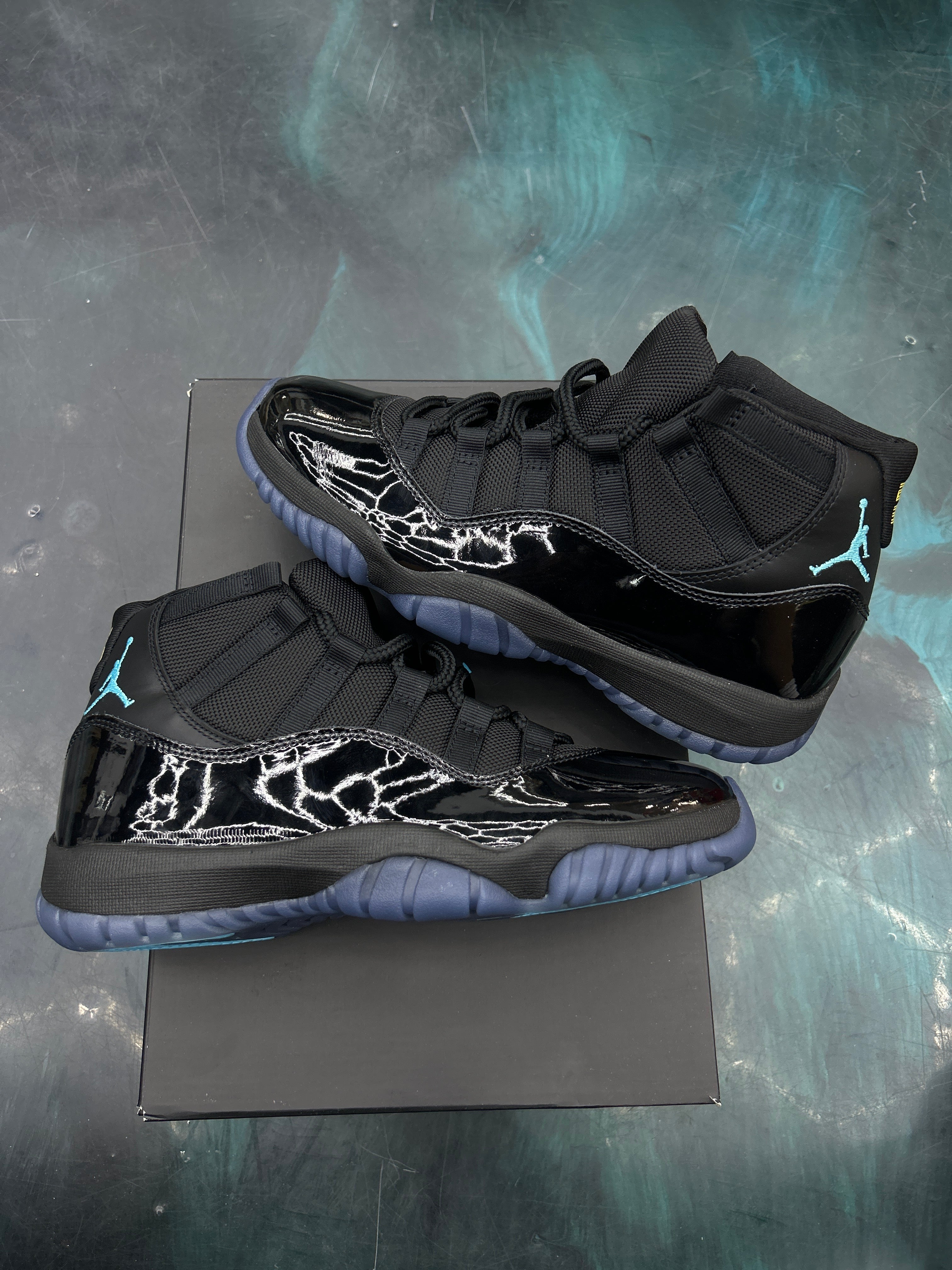JORDAN 11 RETRO GAMMA BLUE TRIED ON SIZE 7.5