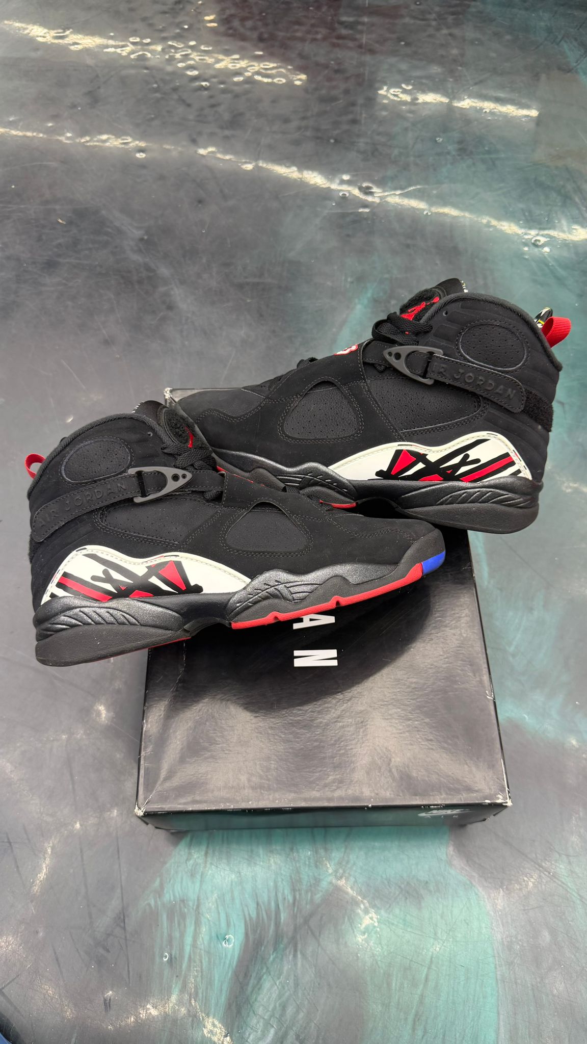 JORDAN 8 RETRO PLAYOFFS PRE OWNED SIZE 8