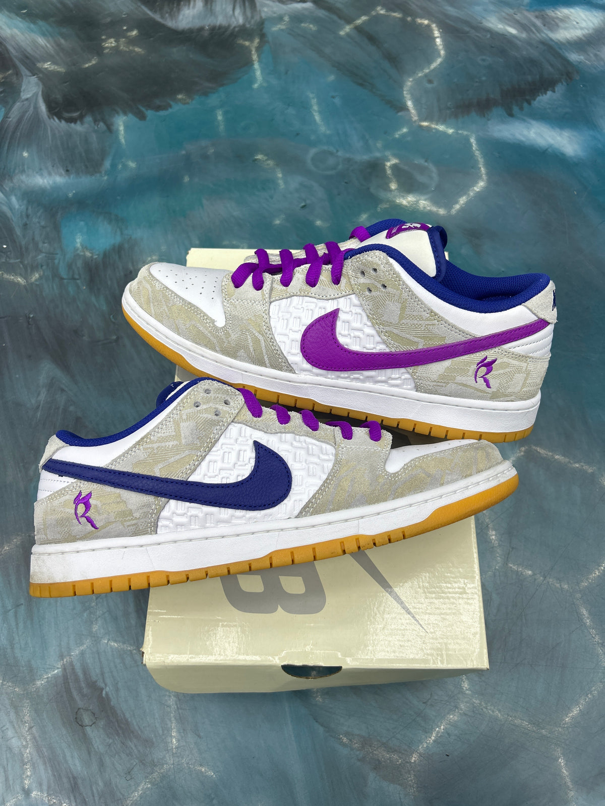 NIKE SB DUNK LOW RAYSSA LEAL PRE OWNED SIZE 12