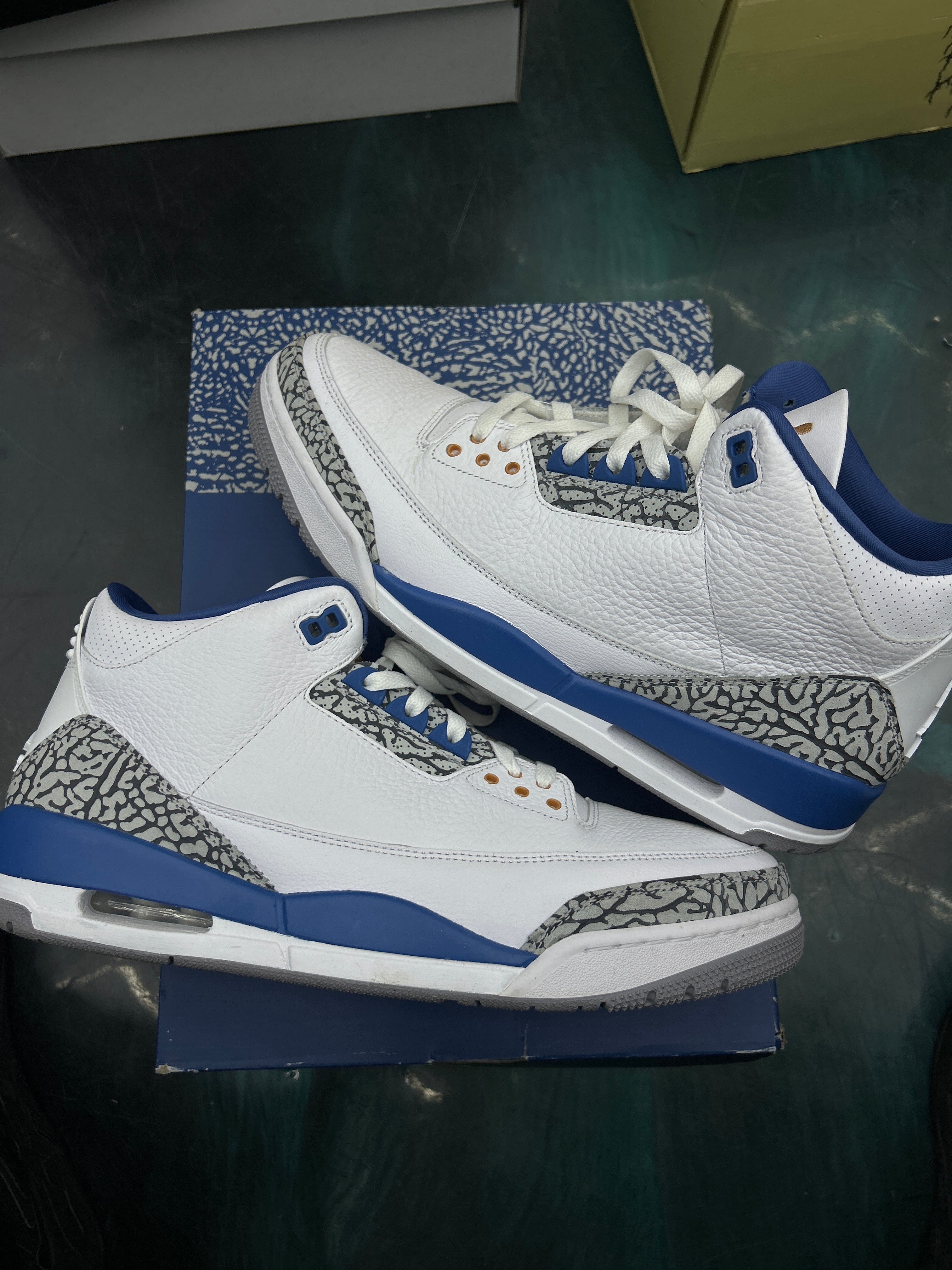 JORDAN 3 RETRO WIZARDS PRE OWNED SIZE 13