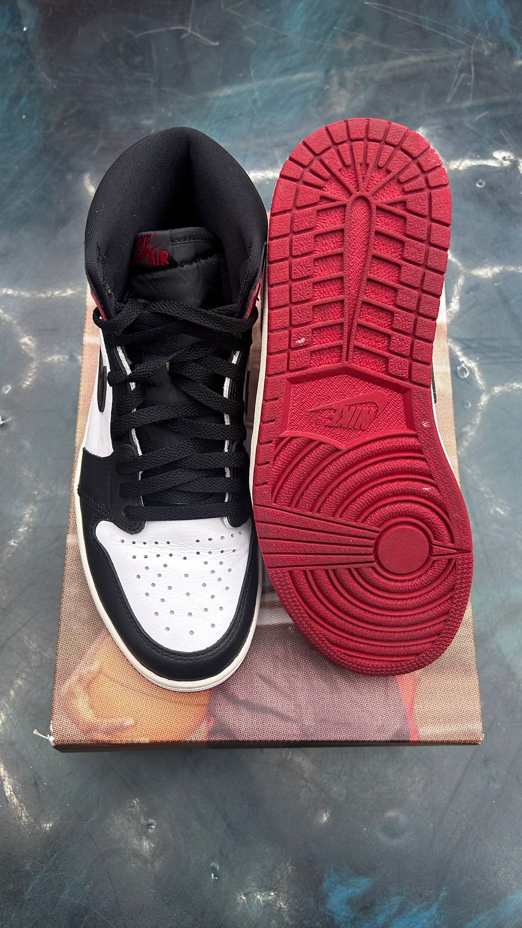 JORDAN 1 RETRO BLACK TOE REIMAGINED PRE OWNED SIZE 8.5