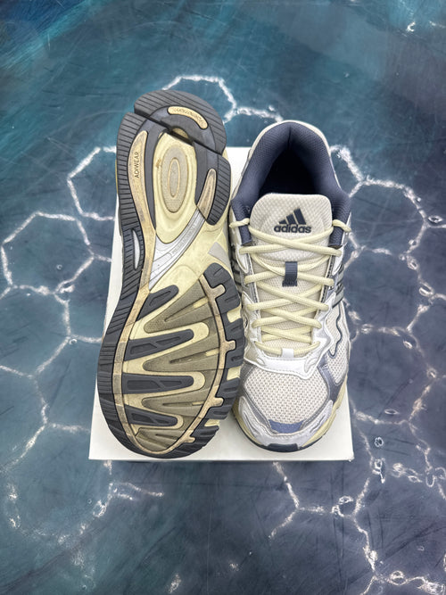 ADIDAS RESPONSE CL BAD BUNNY CREAM PRE OWNED SIZE 11.5