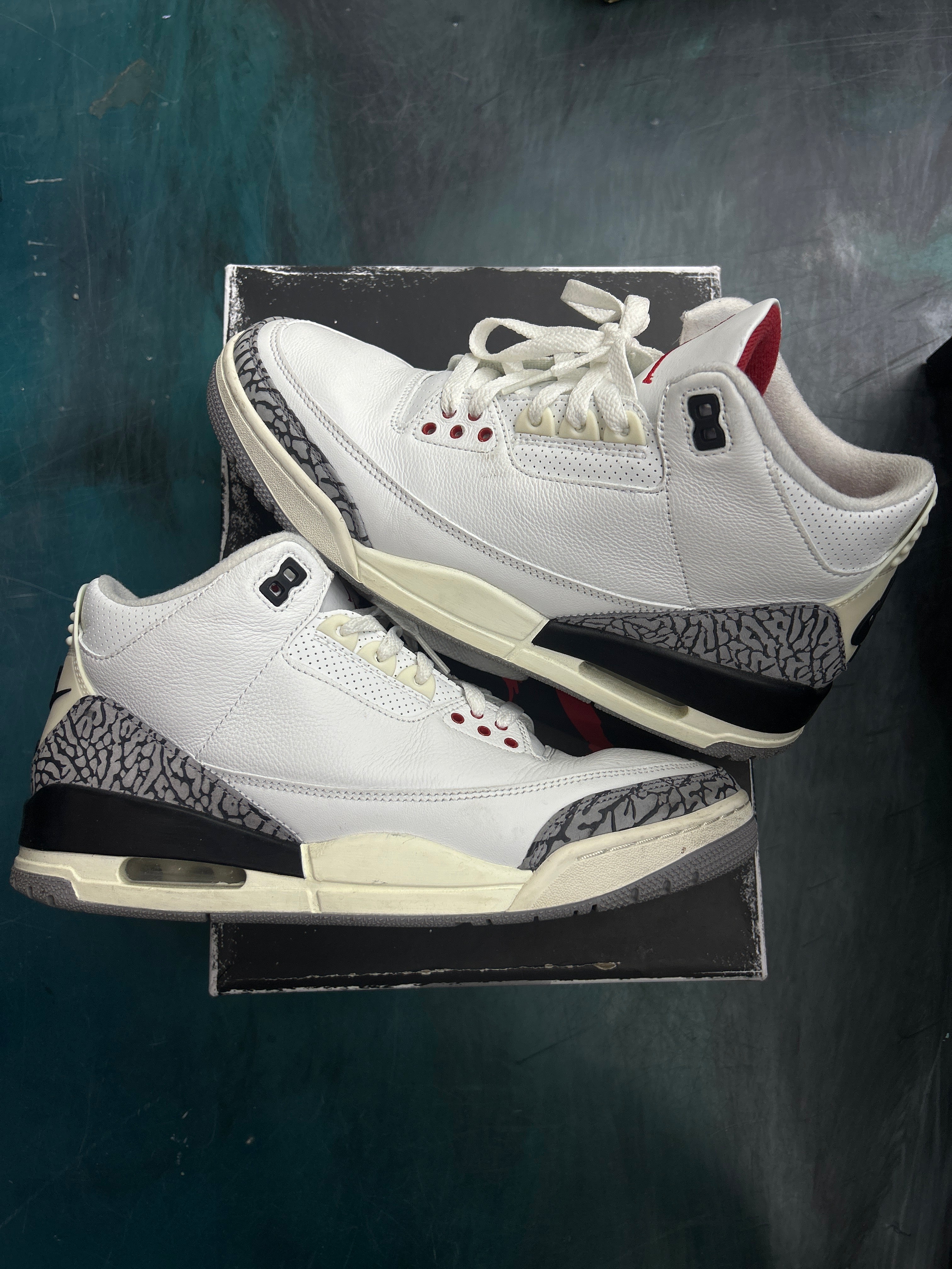 JORDAN 3 RETRO WHITE CEMENT REIMAGINED SIZE 9.5 PRE OWNED