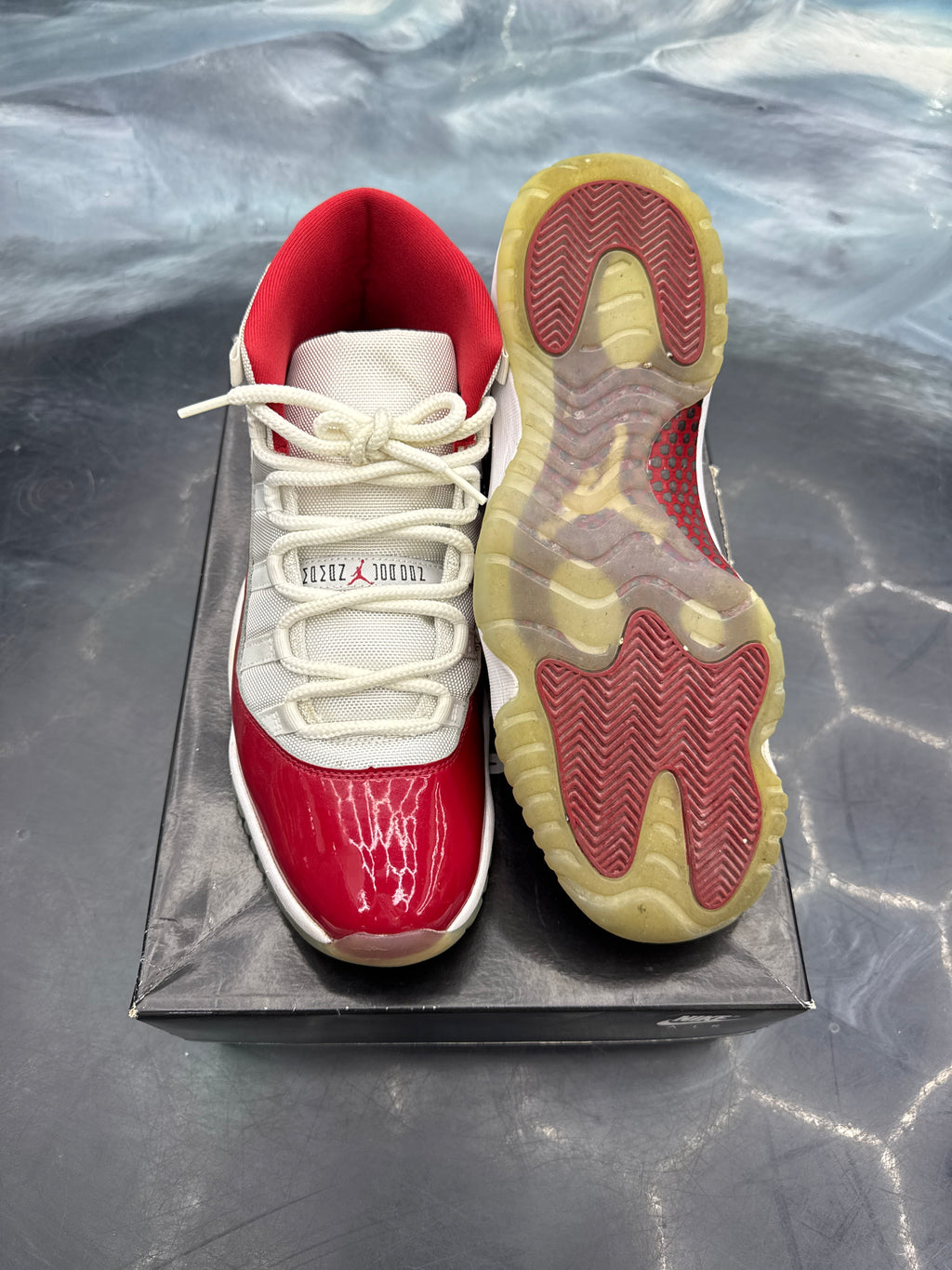 JORDAN 11 RETRO CHERRY PRE OWNED SIZE 12