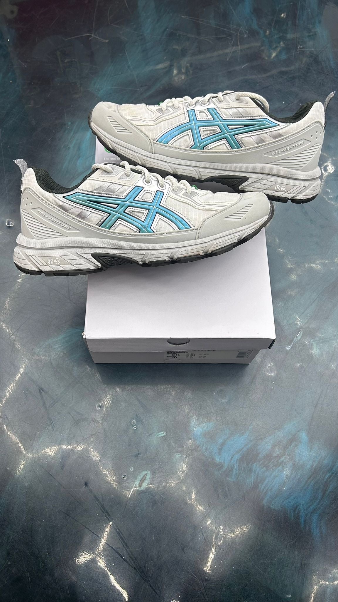 ASICS GEL VENTURE 6 HIELD HIDDEN PRE OWNED SIZE 8.5