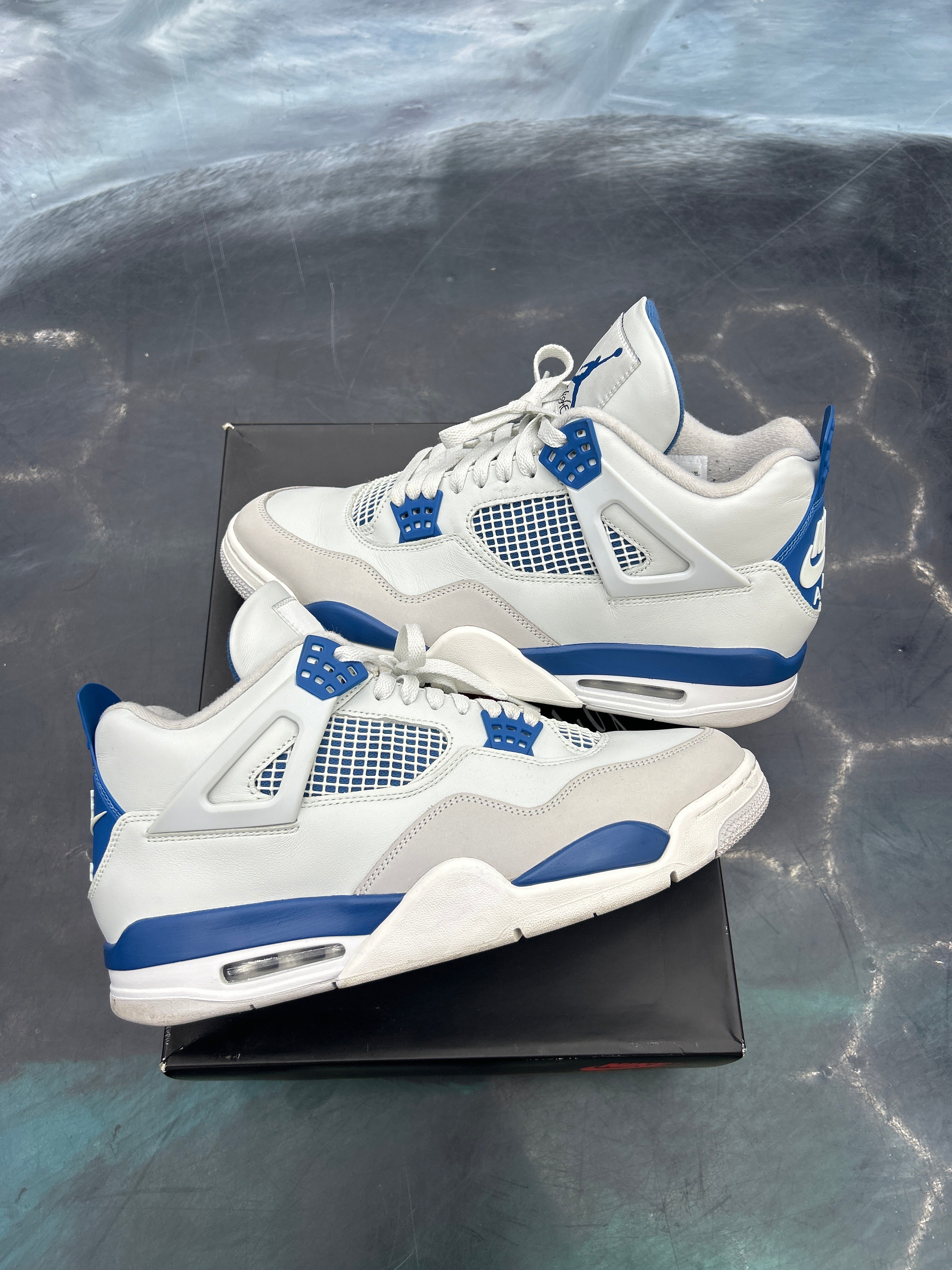 JORDAN 4 RETRO MILITARY BLUE PRE OWNED SIZE 12
