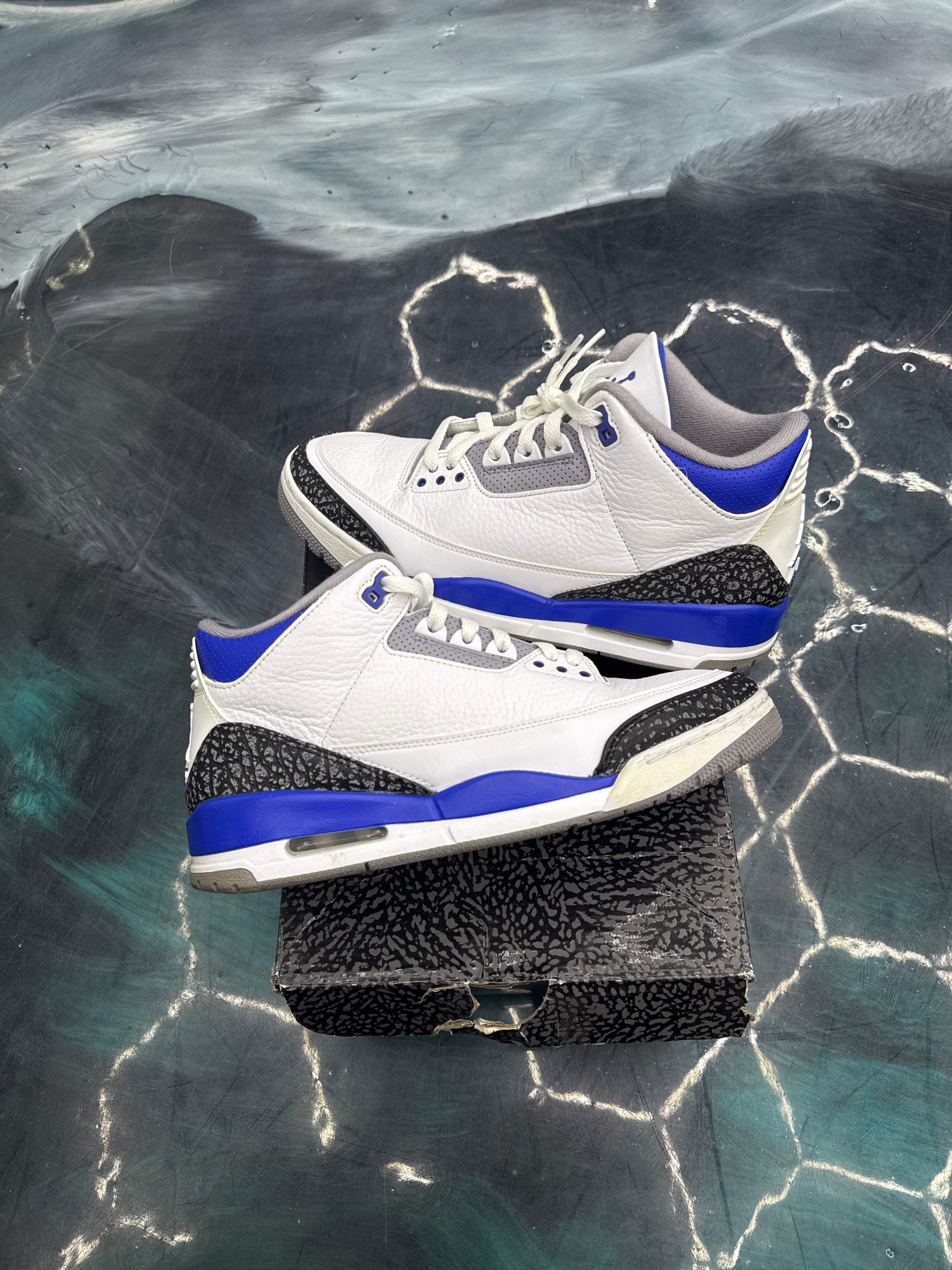JORDAN 3 RETRO RACER BLUE PRE OWNED SIZE 10