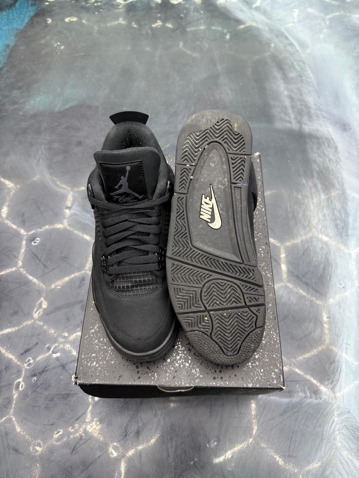 JORDAN 4 RETRO BLACK CAT PRE OWNED SIZE 8