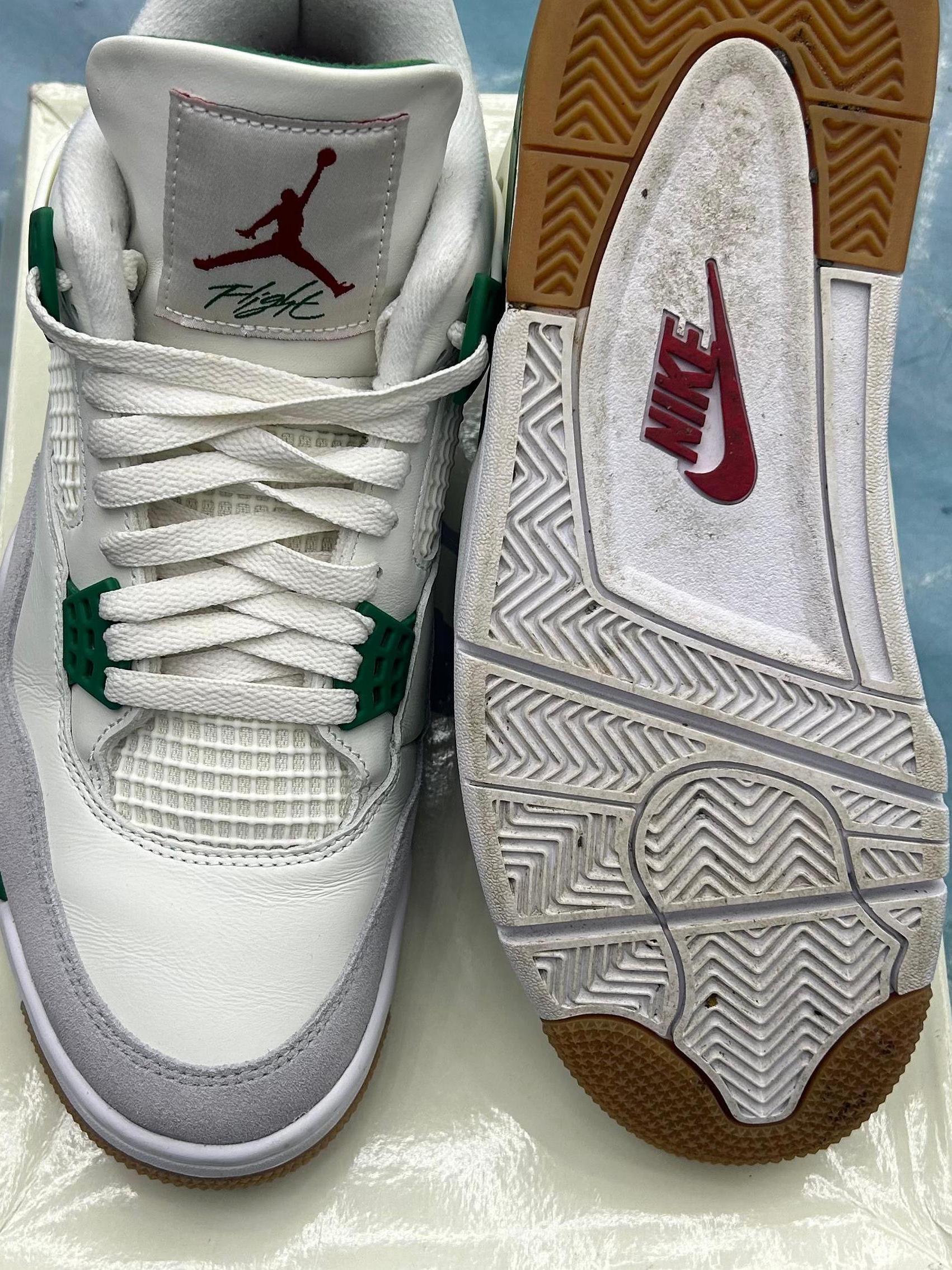 JORDAN 4 RETRO SB PINE GREEN PRE OWNED SIZE 10