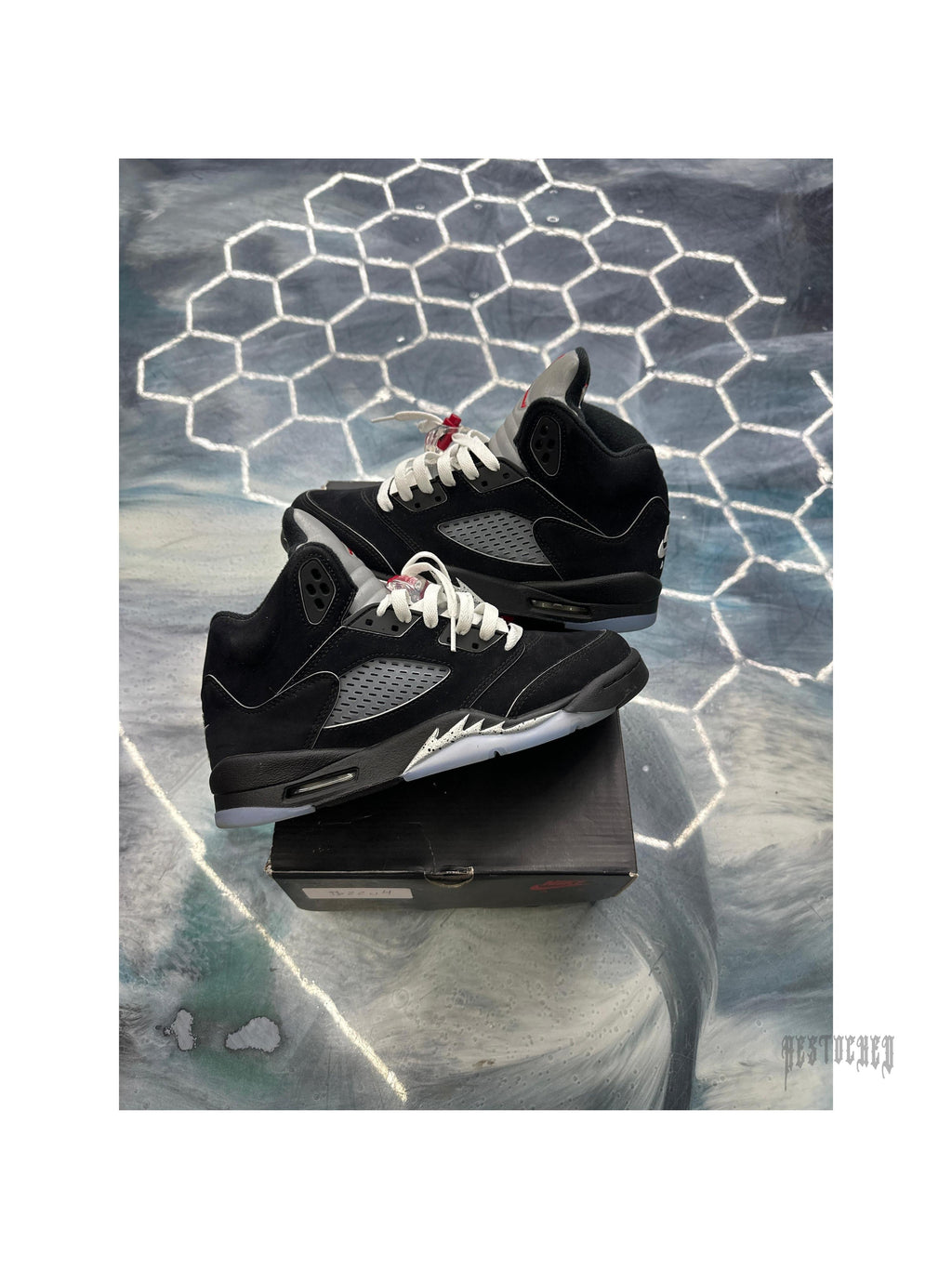 JORDAN 5 RETRO OG BLACK METALLIC REINAGINED (GS) PRE OWNED SIZE 7Y