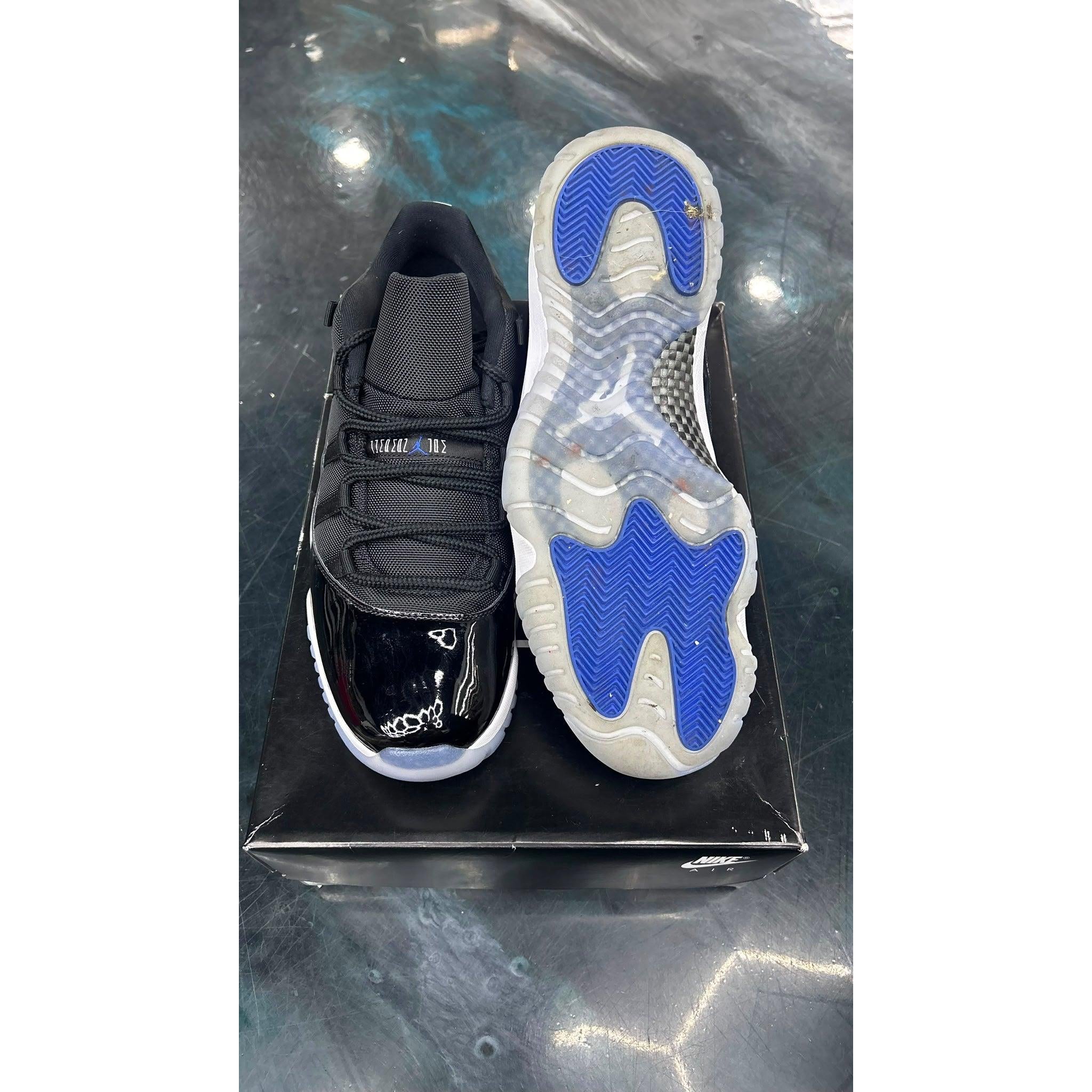 JORDAN 11 RETRO LOW SPACE JAM PRE OWNED SIZE 13