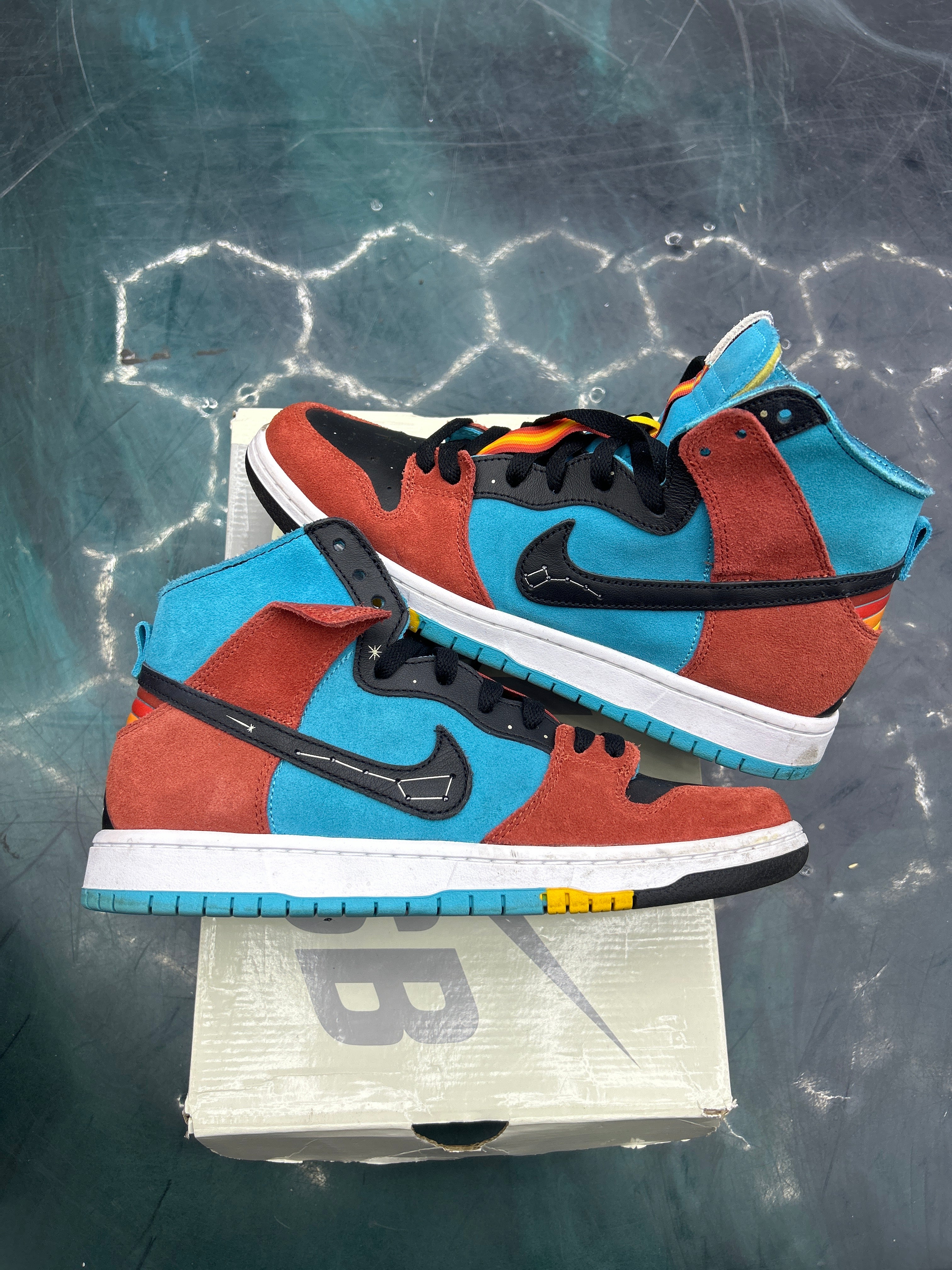 NIKE SB DUNK HIGH DI’ORR GREENWOOD NAVAJO ARTS PRE OWNED SIZE 9.5