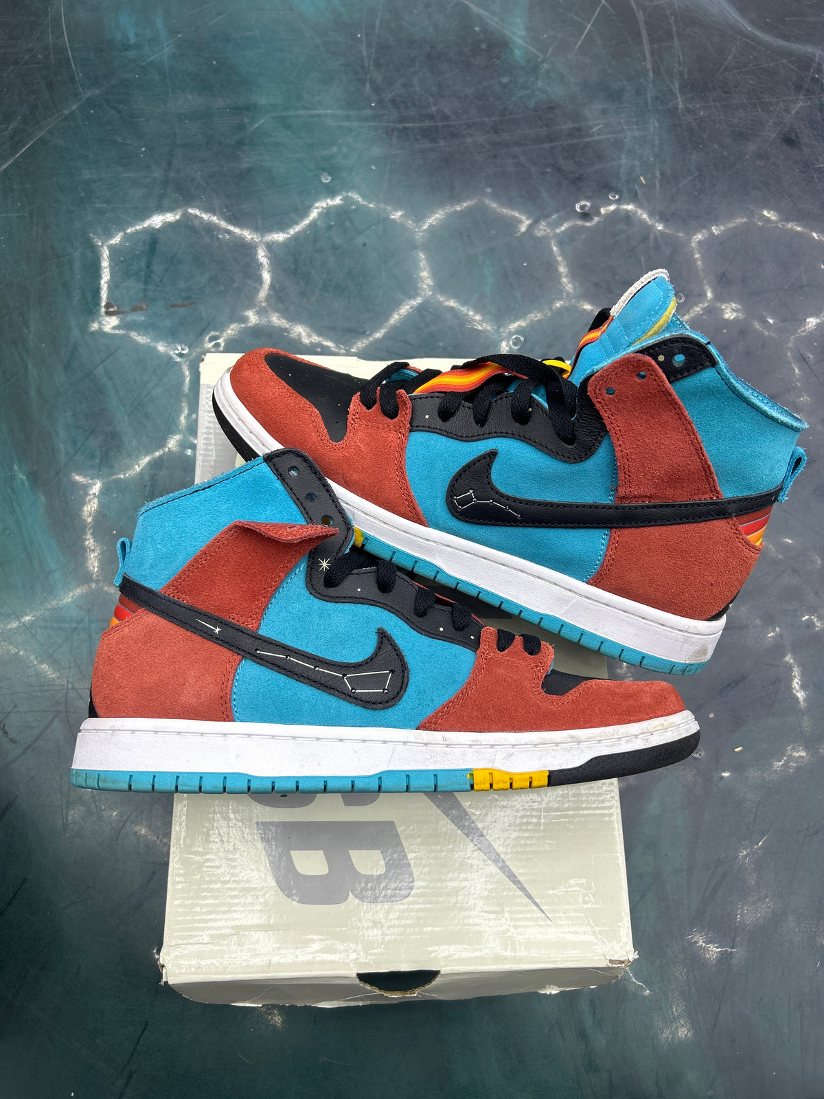 NIKE SB DUNK HIGH DI’ORR GREENWOOD NAVAJO ARTS PRE OWNED SIZE 9.5