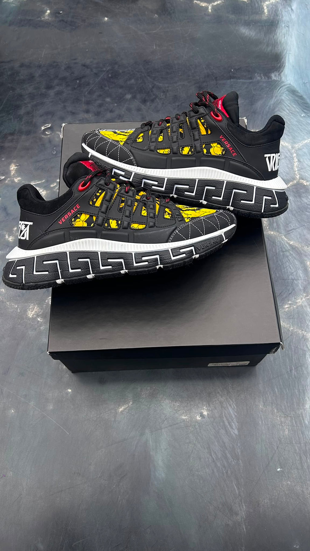 VERSACE TRIGRECA PRE OWNED SIZE 40.5EU 7.5US