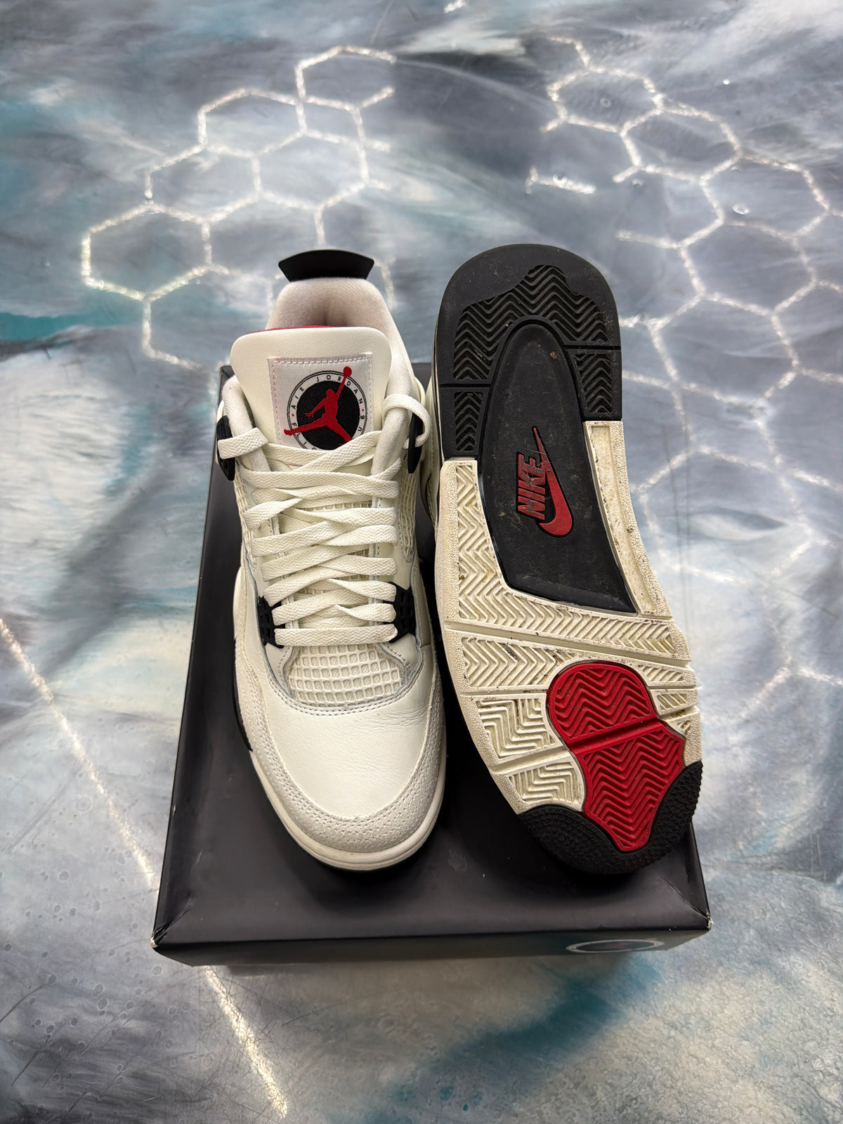 JORDAN 4 RETRO FLIGHT CLUB PRE OWNED SIZE 10