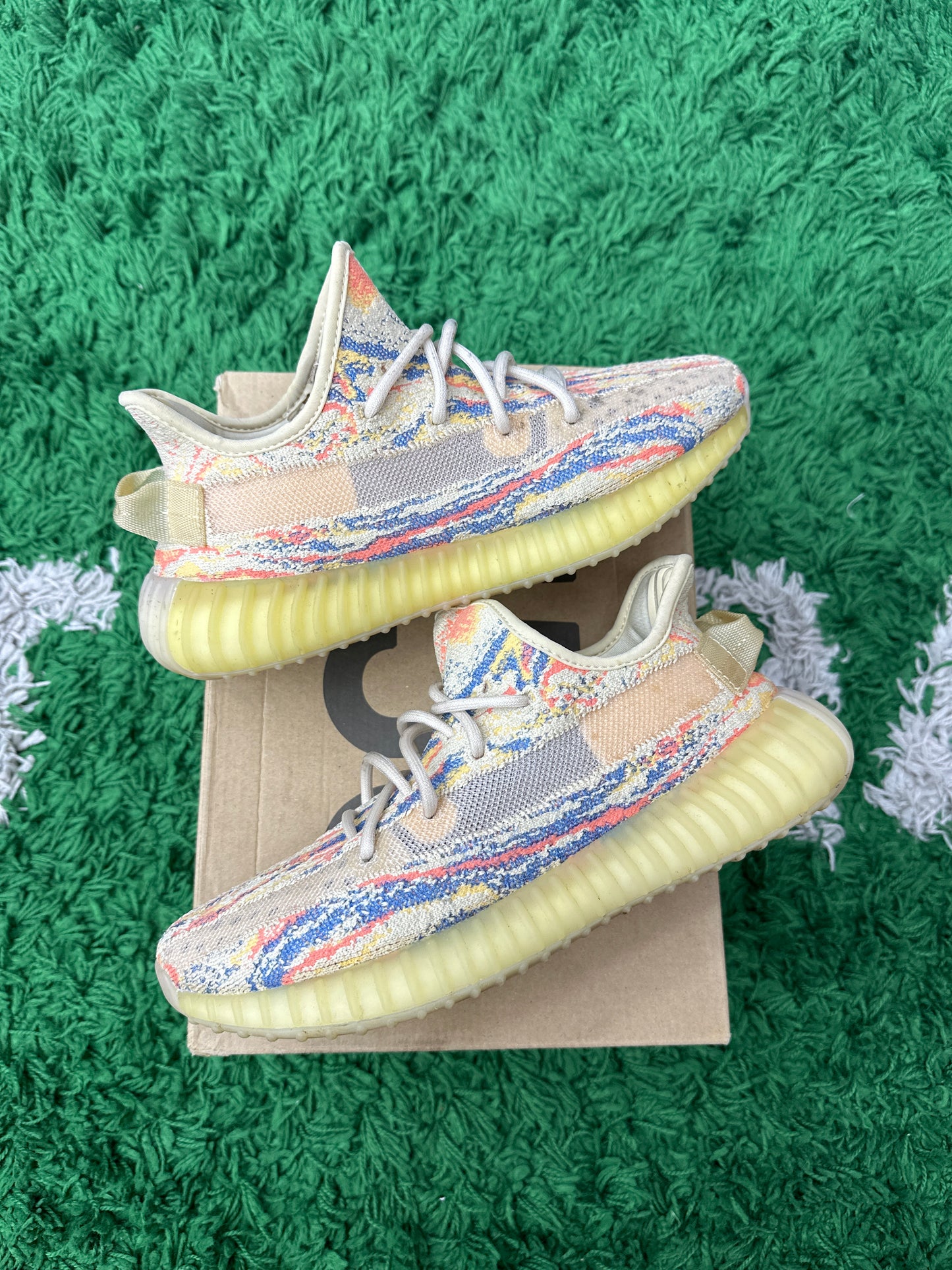 ADIDAS YEEZY BOOST 350 V2 MX OAT PRE-OWNED SIZE 7Y