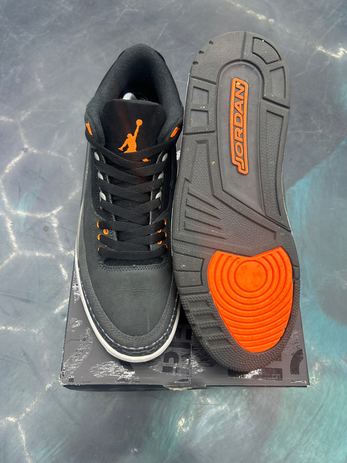 JORDAN 3 RETRO FEAR PACK (2023) PREOWNED SIZE 9.5