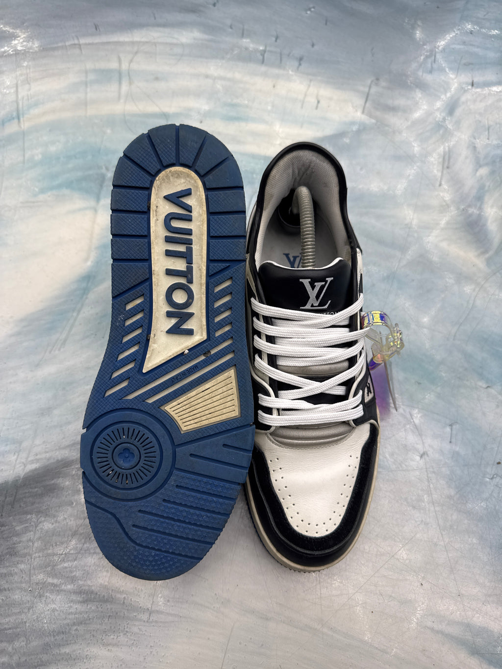 LOUIS VUITTON TRAINER SIZE 7.5LV / 8.5-9.5M NO BOX