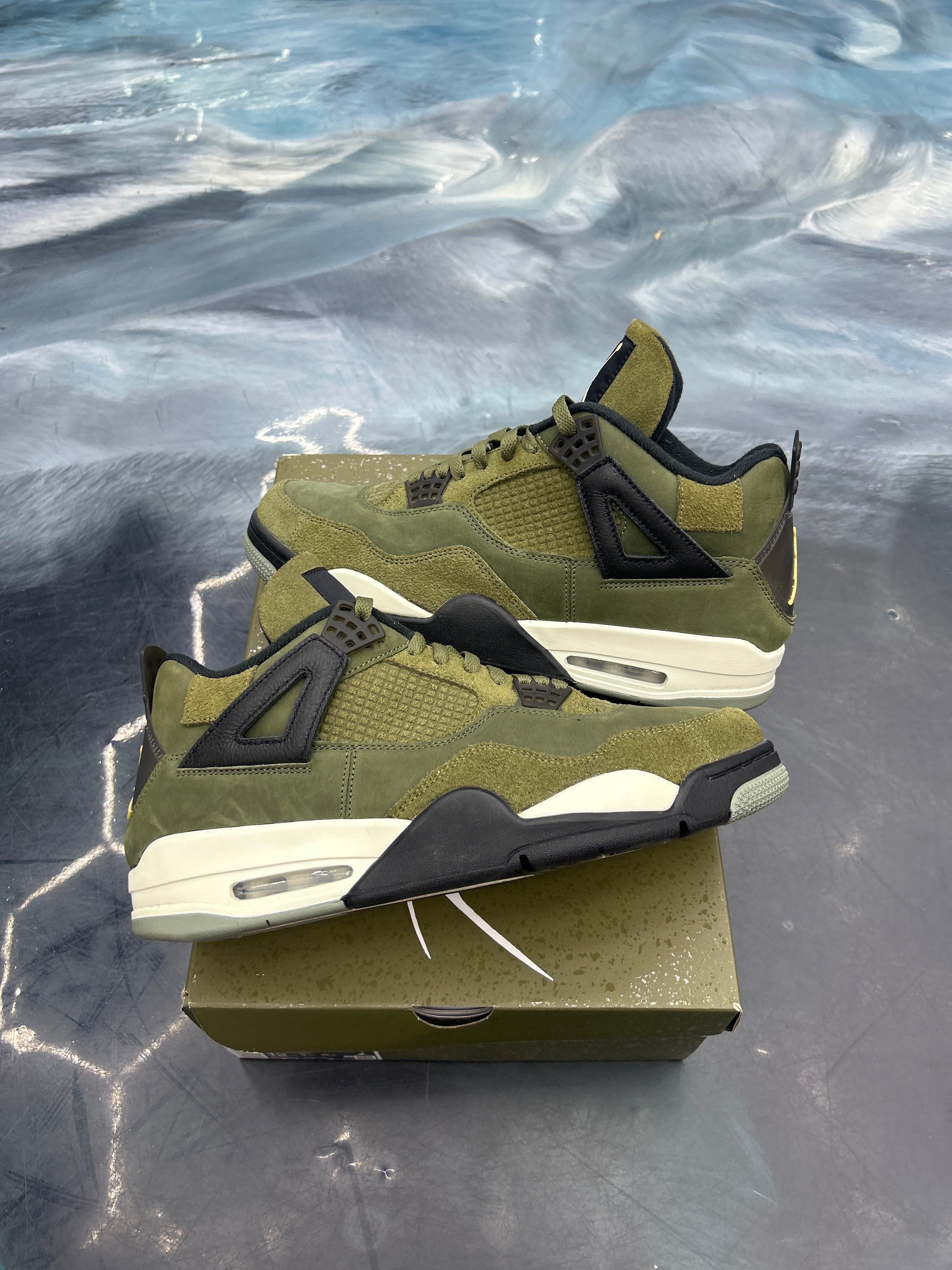 JORDAN 4 RETRO SE CRAFT MEDIUM OLIVE PRE OWNED SIZE 12