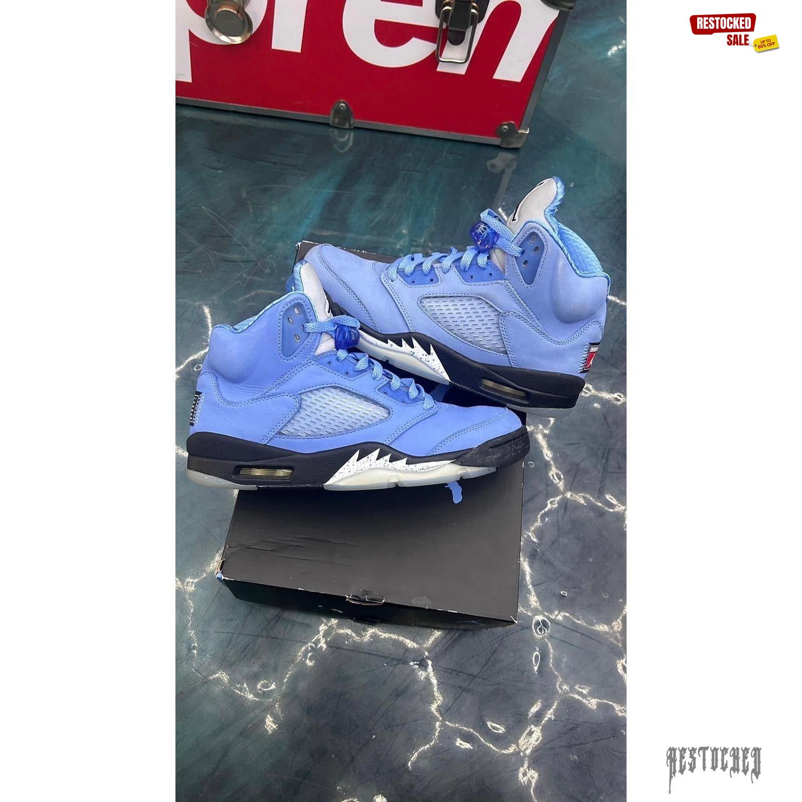 JORDAN 5 RETRO UNC UNIVERSITY BLUE PRE OWNED SIZE 9.5