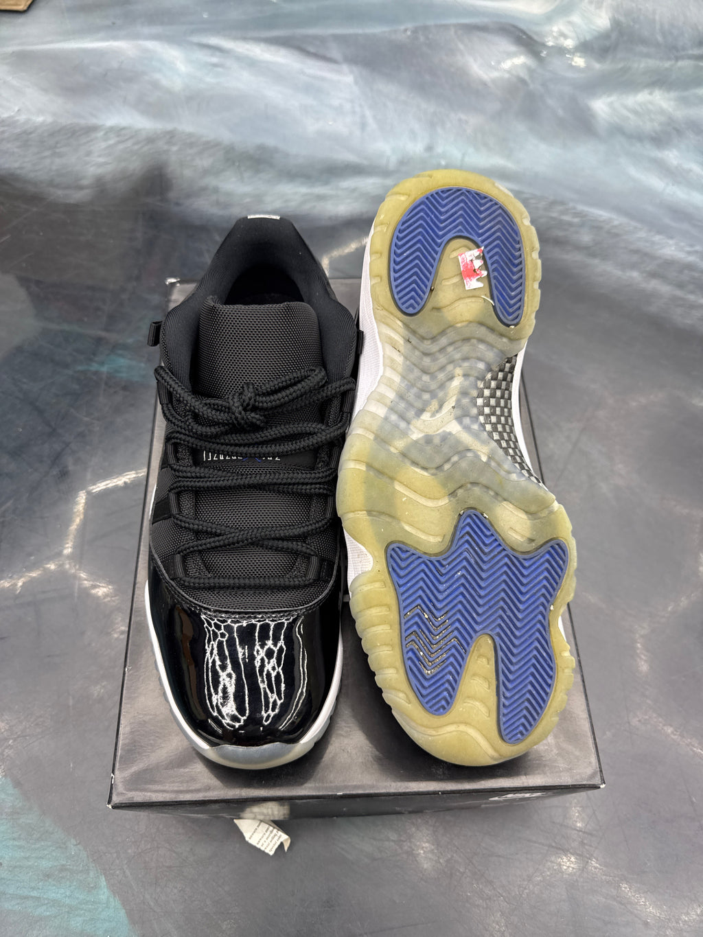 JORDAN 11 RETRO SPACE JAM PRE OWNED SIZE 11.5