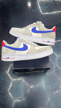 NIKE AIR FORCE 1 LOW 07 LV8 COCONUT MILK HYPER ROYAL PRE OWNED SIZE 11.5