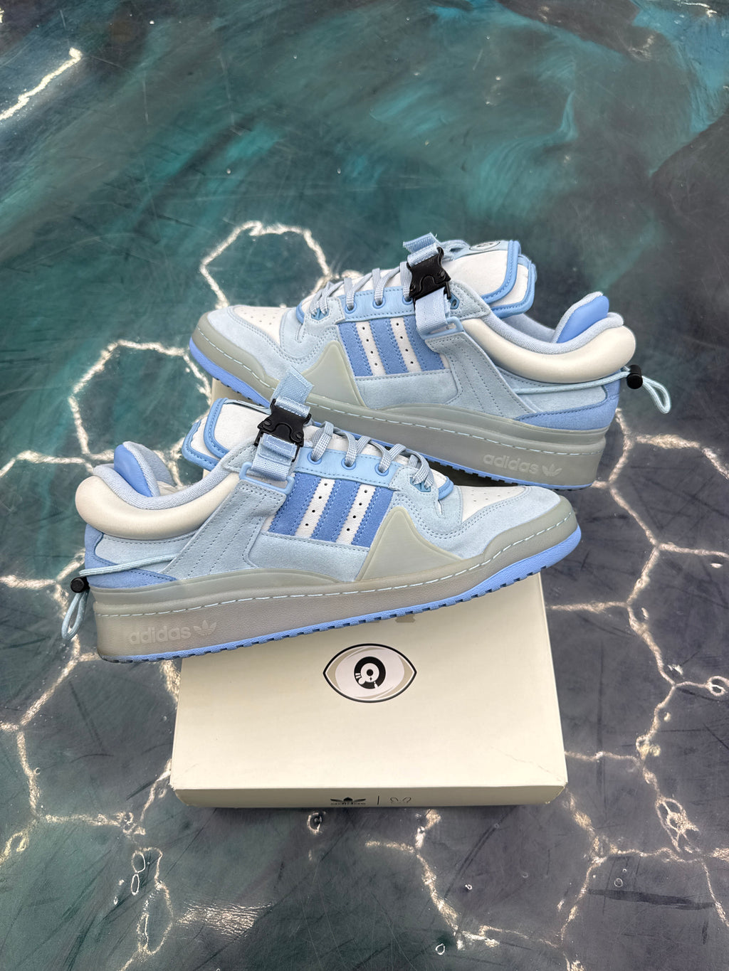 ADIDAS FORUM BUCKLE LOW BAD BUNNY BLUE TINT PRE OWNED SIZE 12
