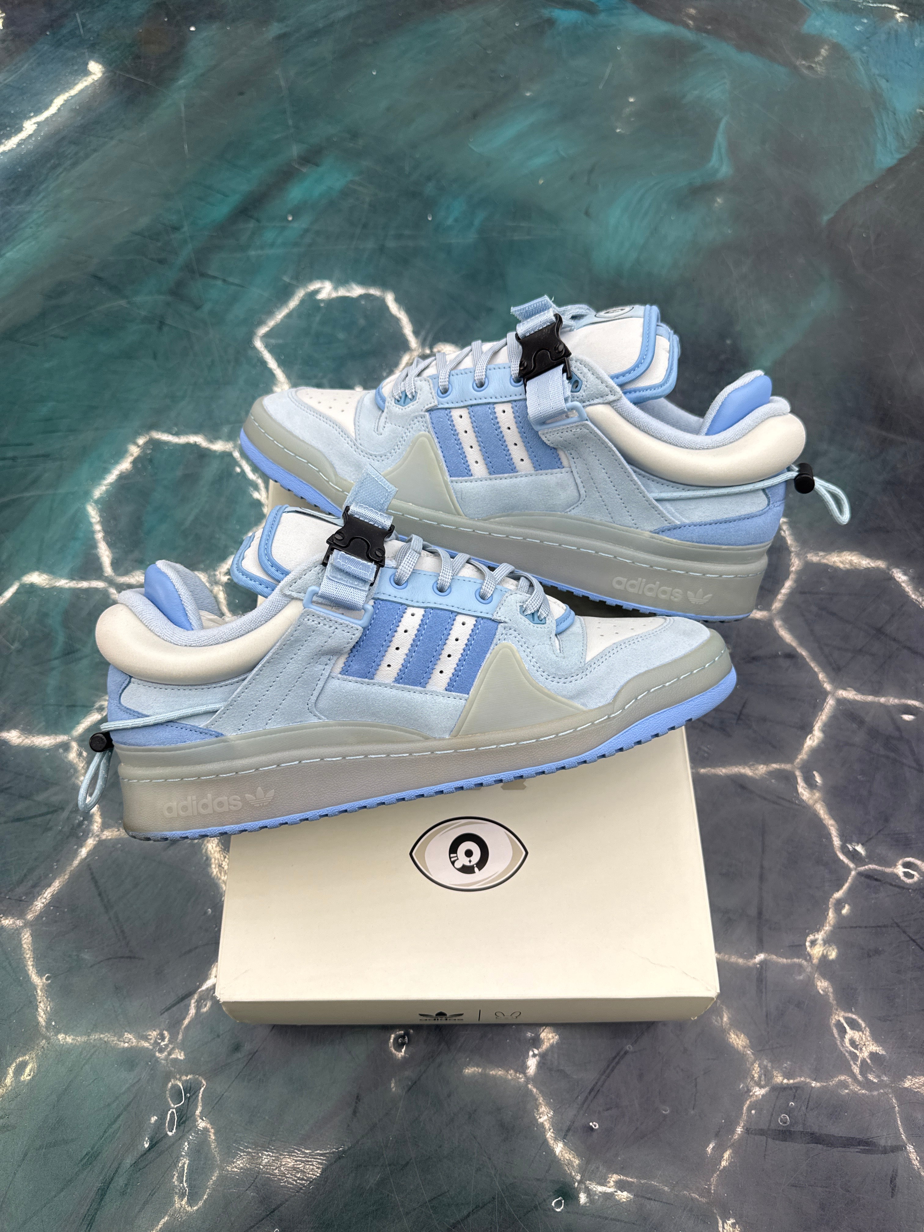 ADIDAS FORUM BUCKLE LOW BAD BUNNY BLUE TINT PRE OWNED SIZE 12