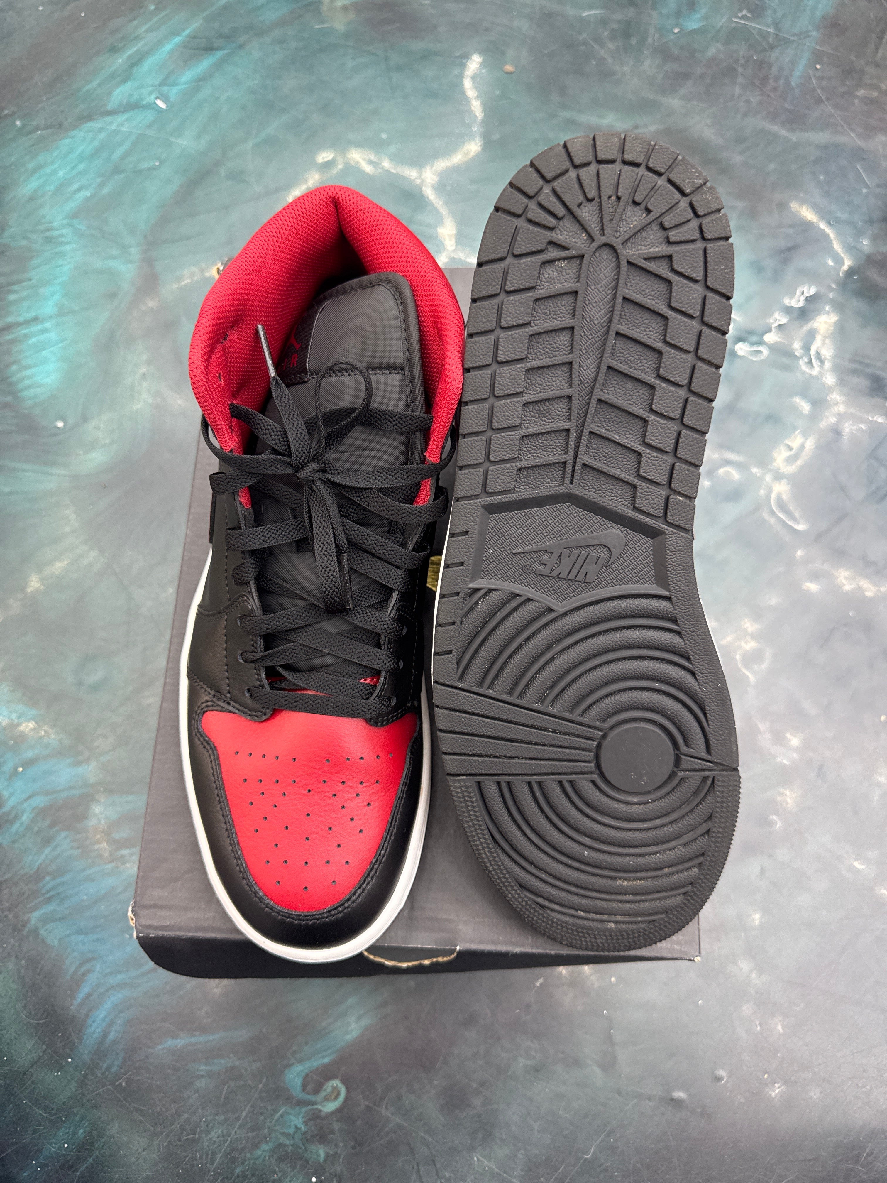 JORDAN 1 MID BRED TWIST PRE OWNED SIZE 10.5