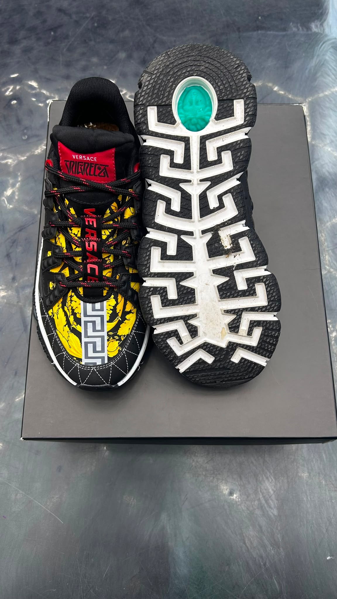 VERSACE TRIGRECA PRE OWNED SIZE 40.5EU 7.5US