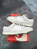 NIKE DUNK LOW RETRO SE PHOTOM DUST VINTAGE GREEN PRE OWNED SIZE 10.5