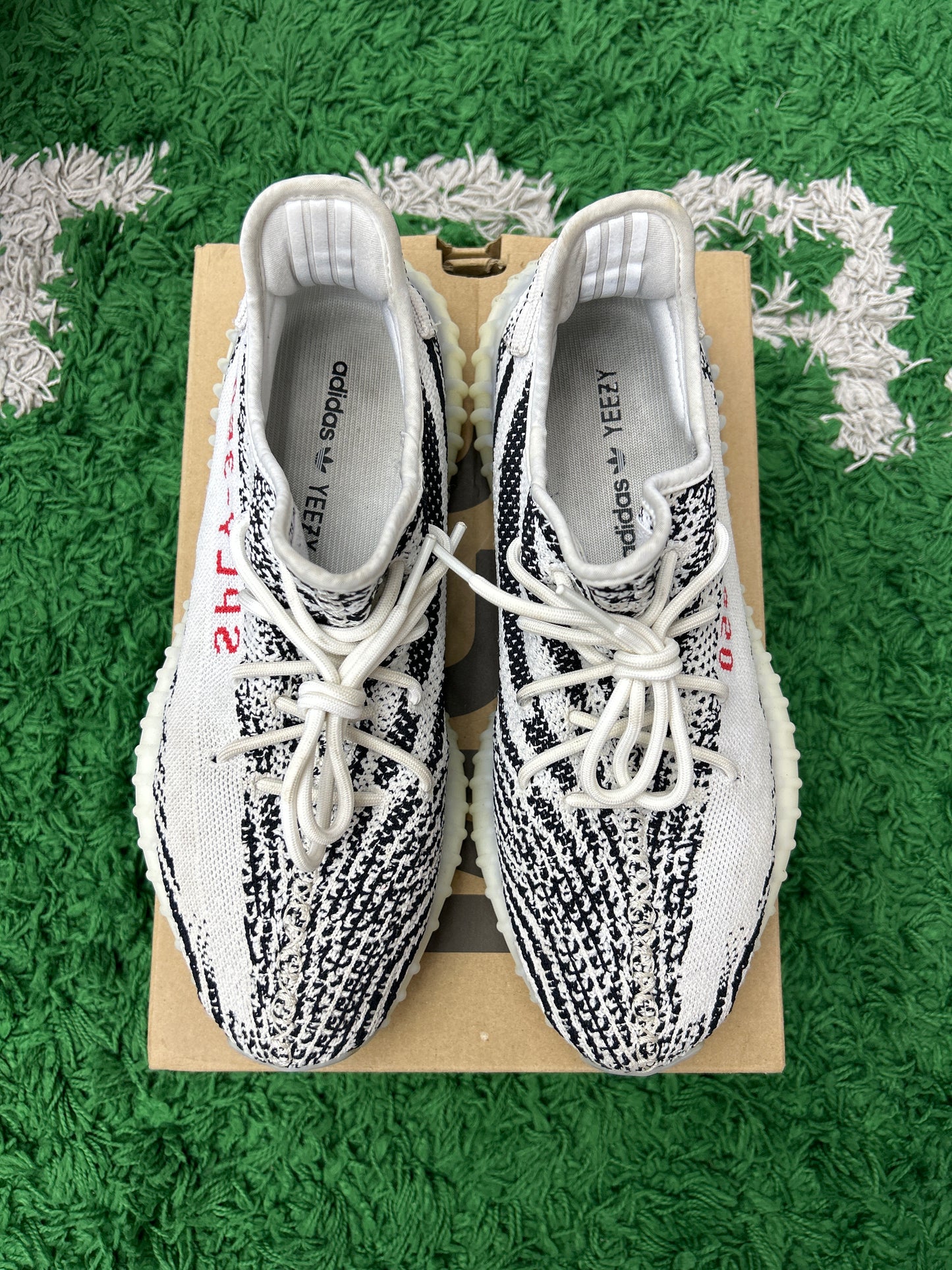 ADIDAS YEEZY BOOST 350 V2 ZEBRA PRE-OWNED