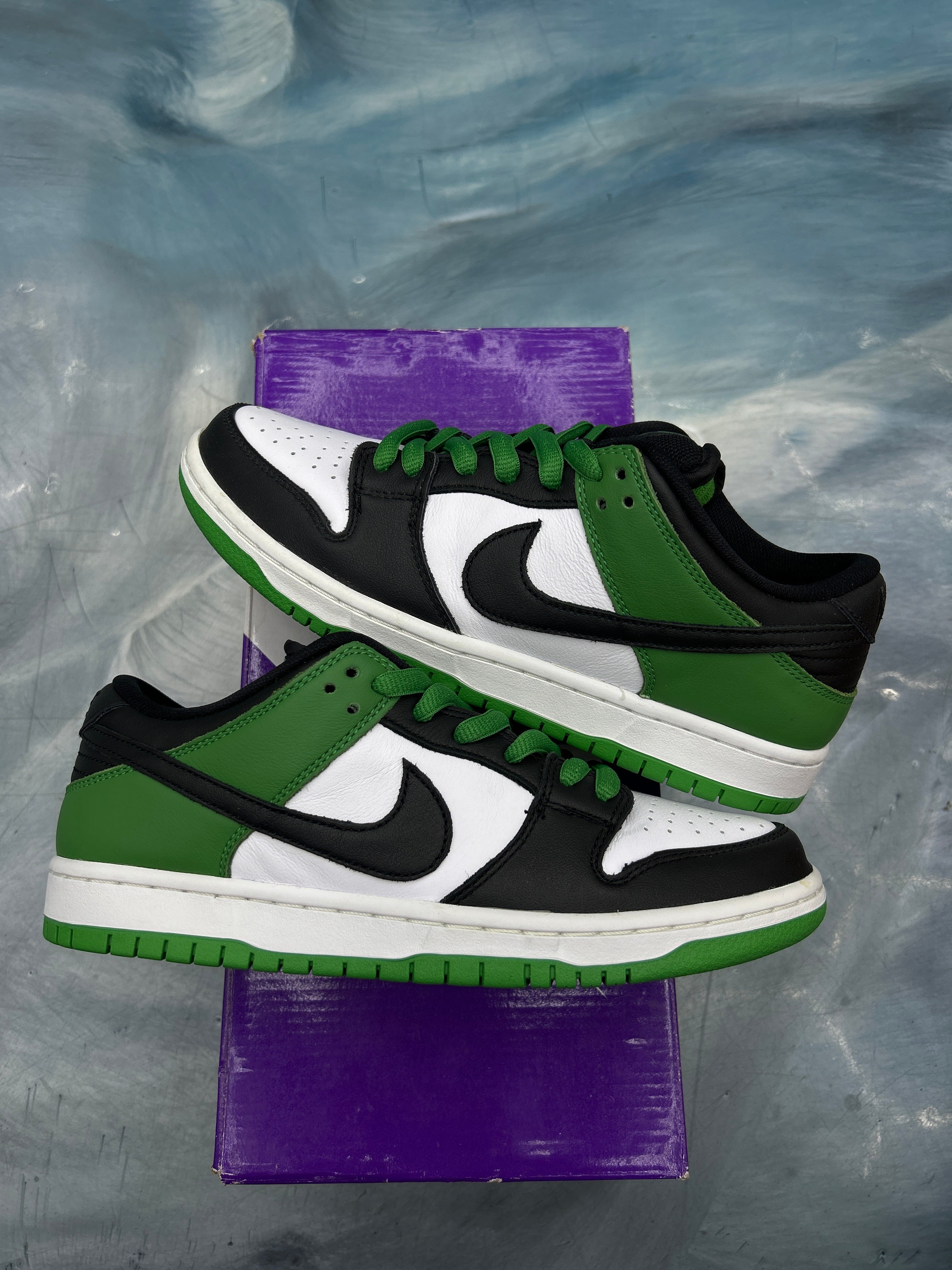 NIKE SB DUNK LOW CLASSIC GREEN SIZE 7.5 BRAND NEW