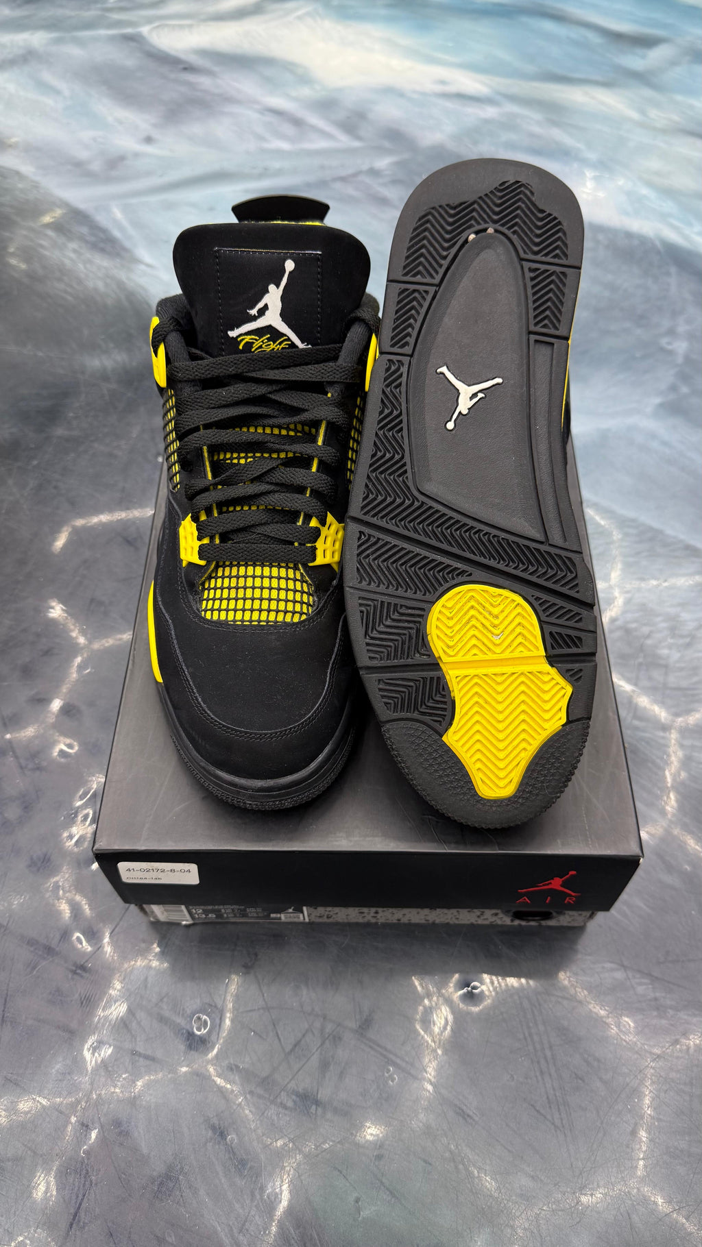 JORDAN 4 RETRO YELLOW THUNDER PRE OWNED SIZE