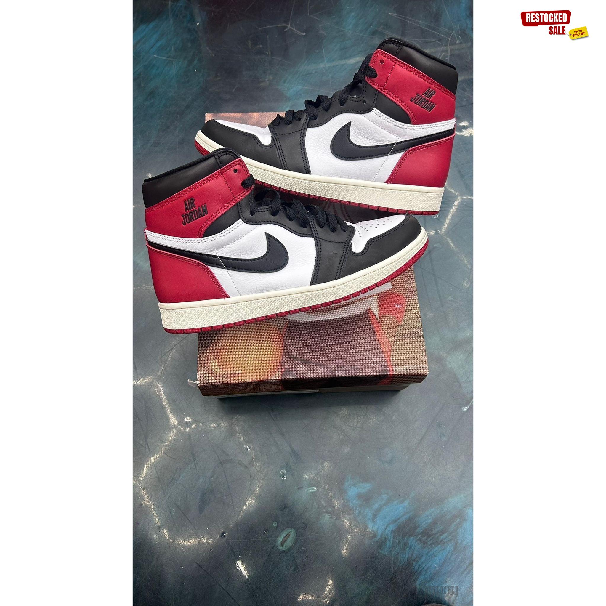 JORDAN 1 RETRO BLACK TOE REIMAGINED PRE OWNED SIZE 8.5